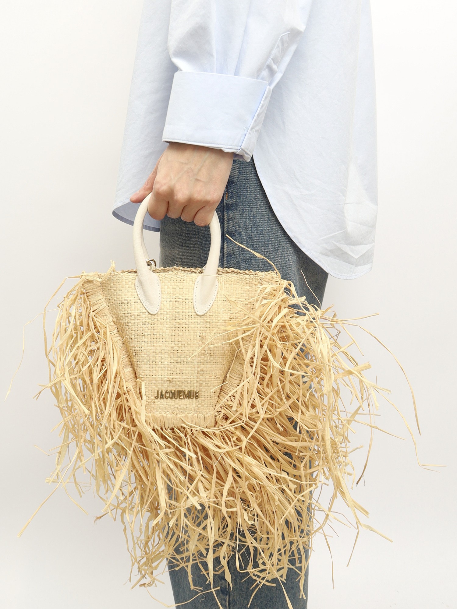 Jacquemus Le Baci  2