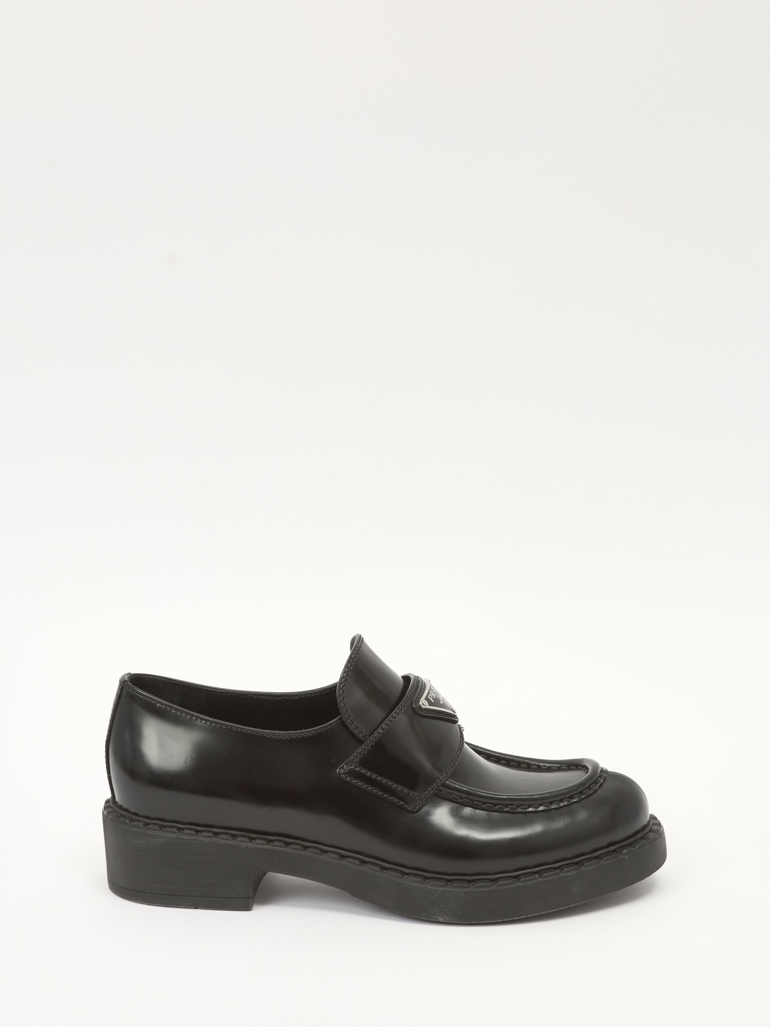 Prada 38