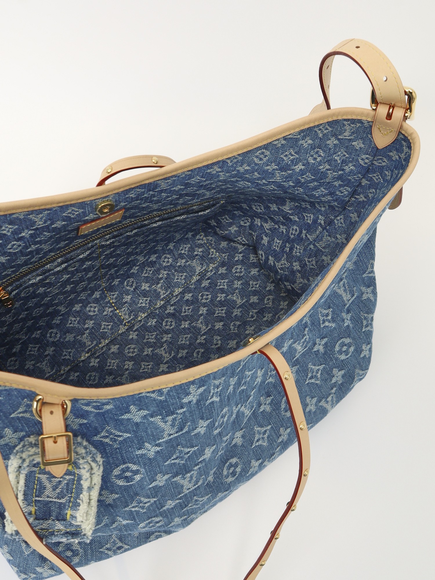 Louis Vuitton CaryAll 9