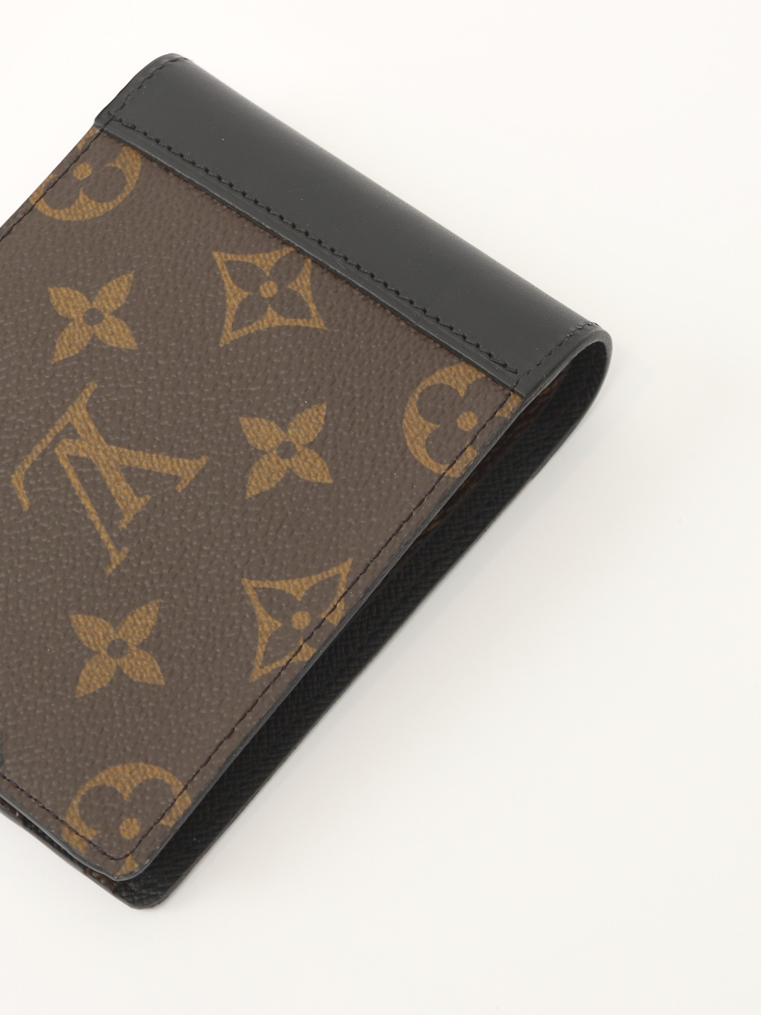 Louis Vuitton Wallet 4