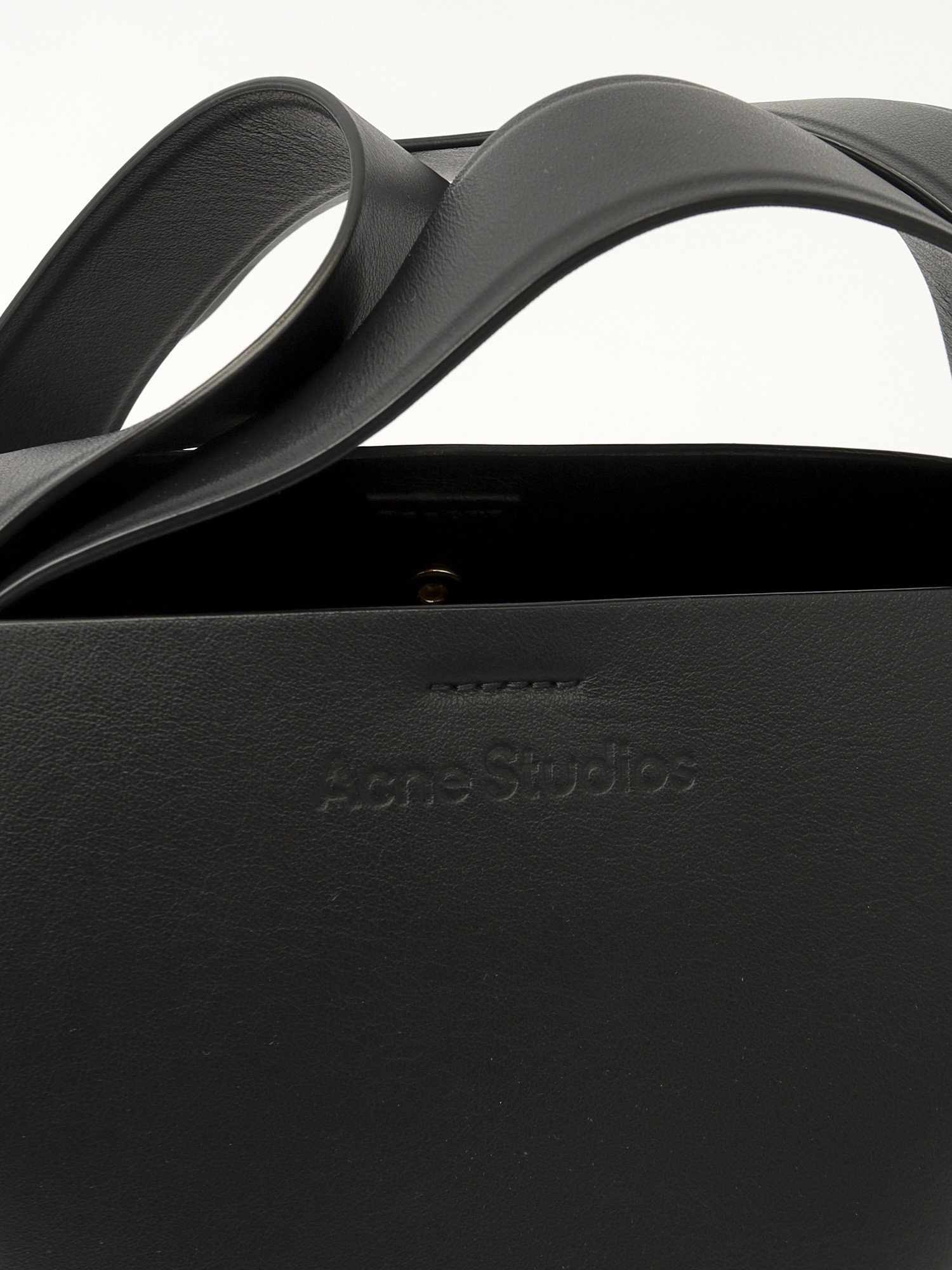 Acne Studios Musubi 5