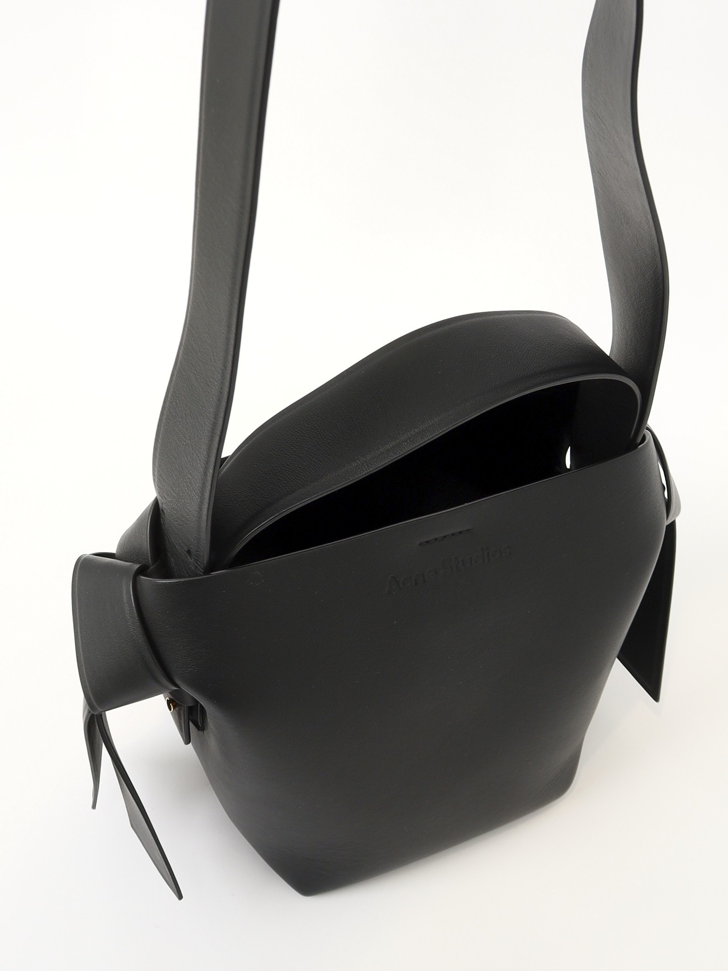 Acne Studios Musubi 4