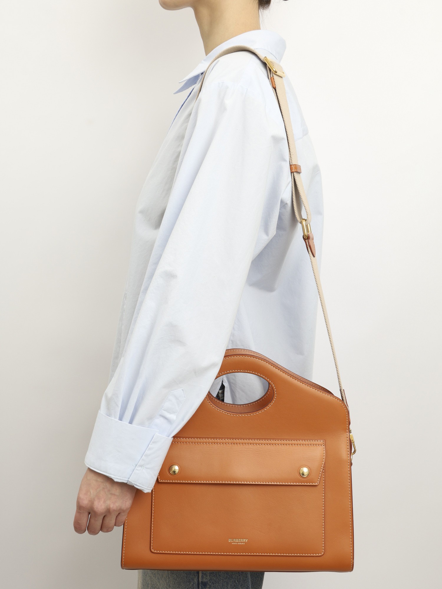Burberry Pocket  2