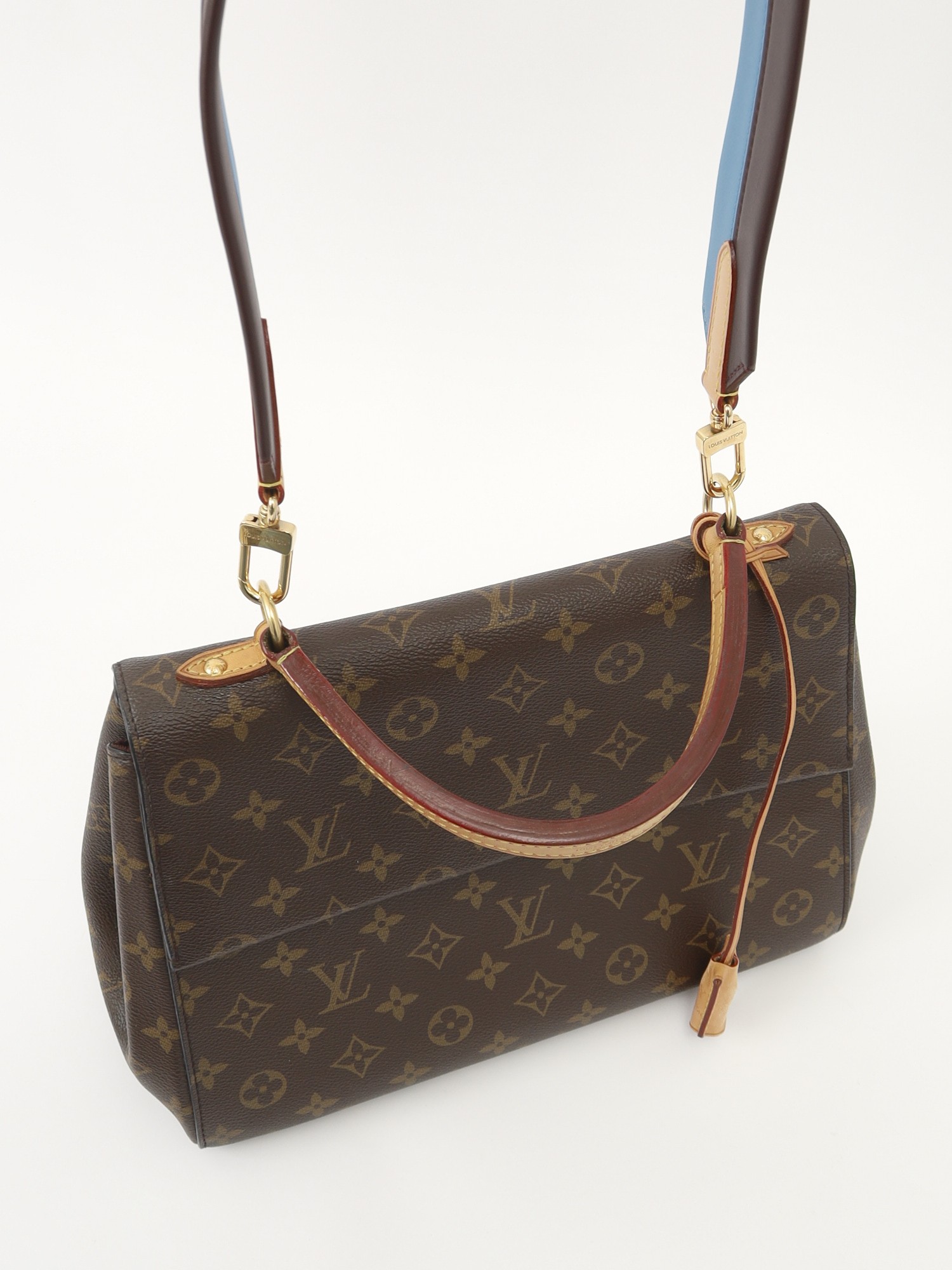Louis Vuitton Cluny 4