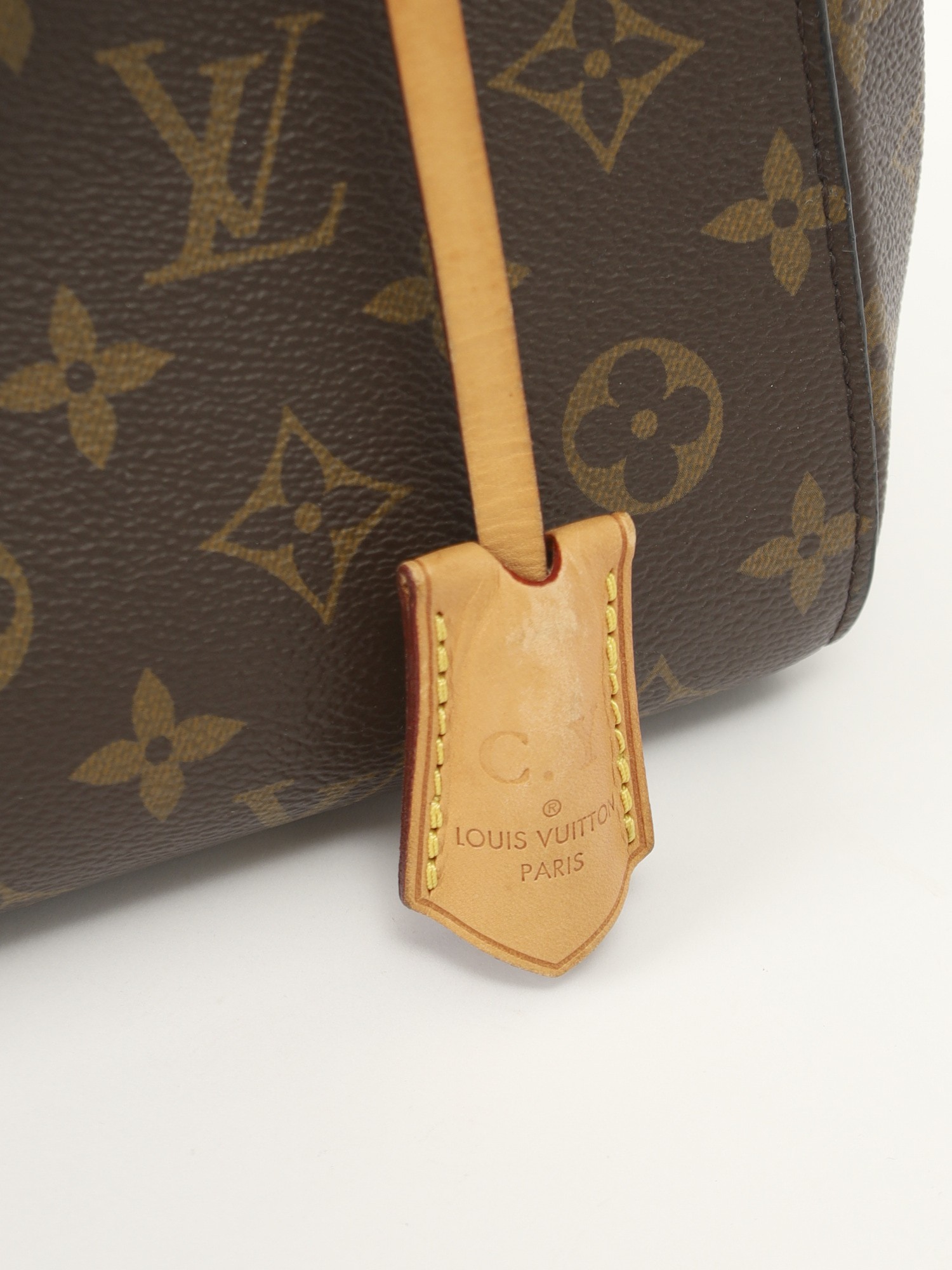 Louis Vuitton Cluny 5