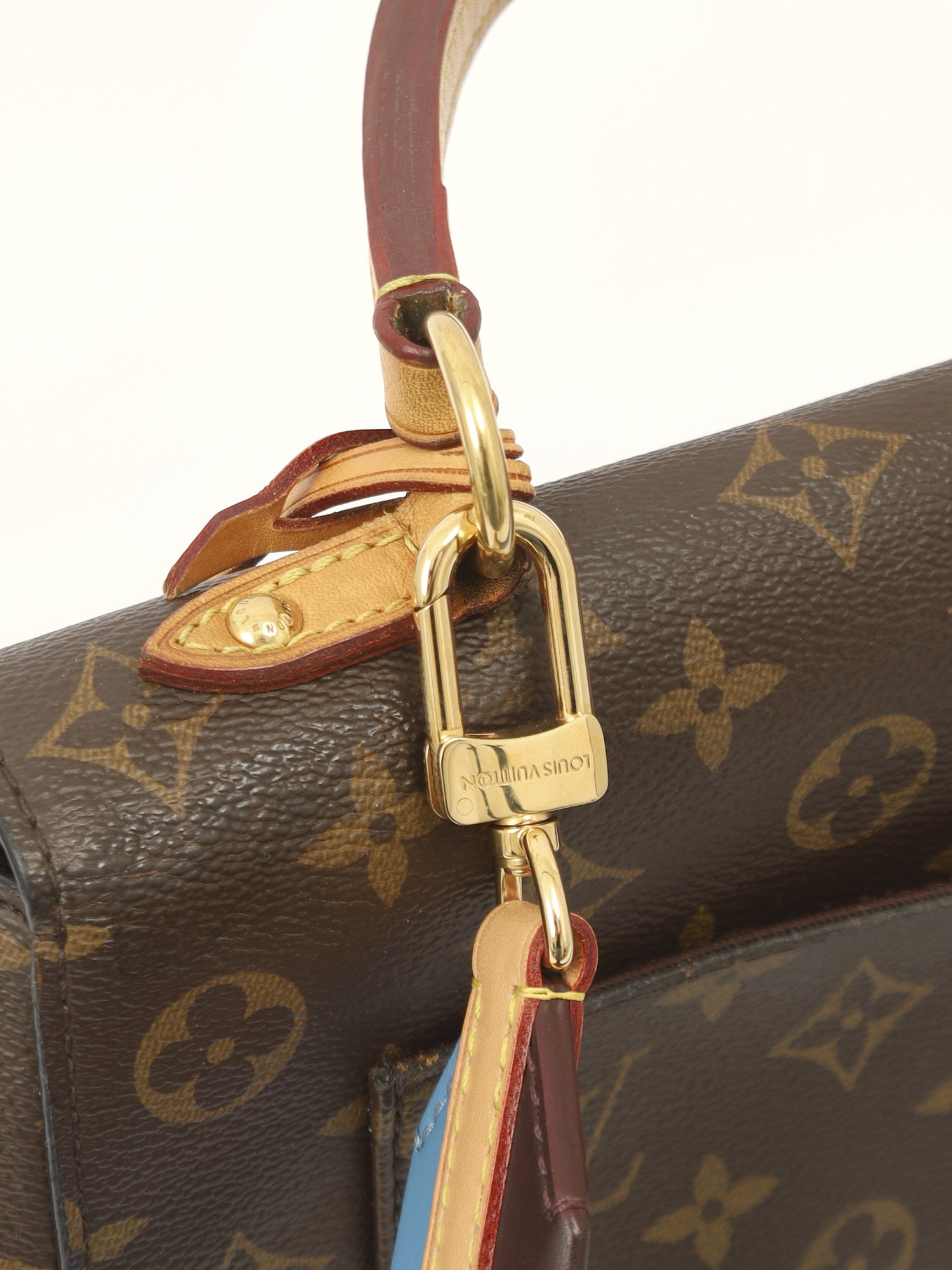 Louis Vuitton Cluny 6