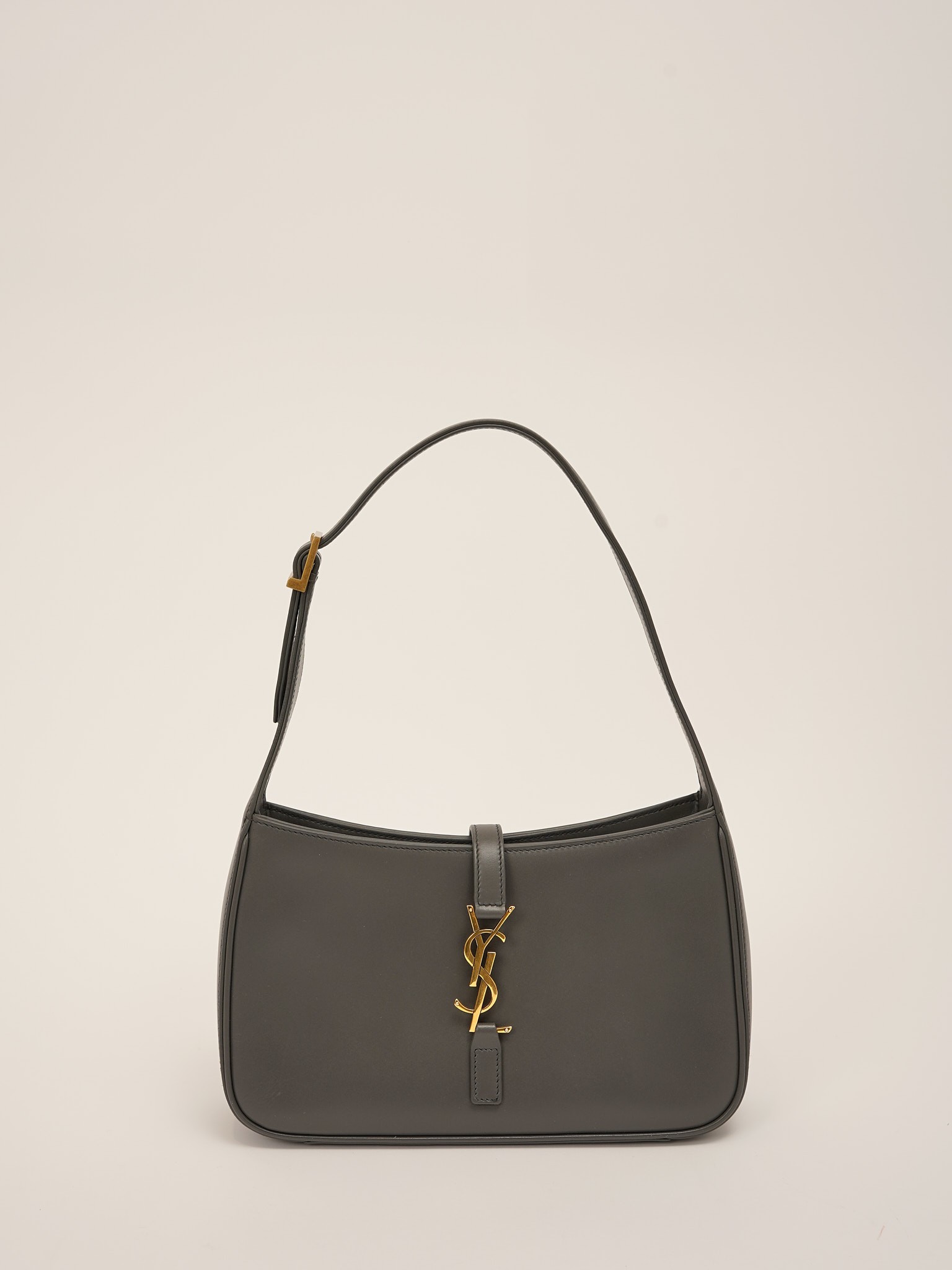 Saint Laurent Le 5 A 7  0