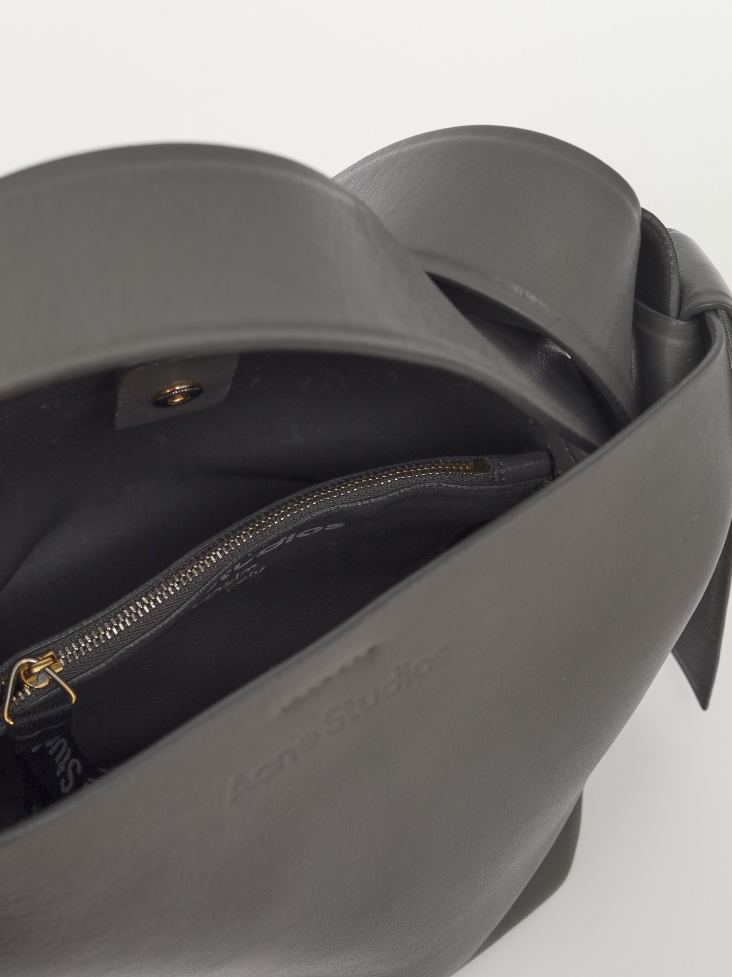 Acne Studios Musubi 9