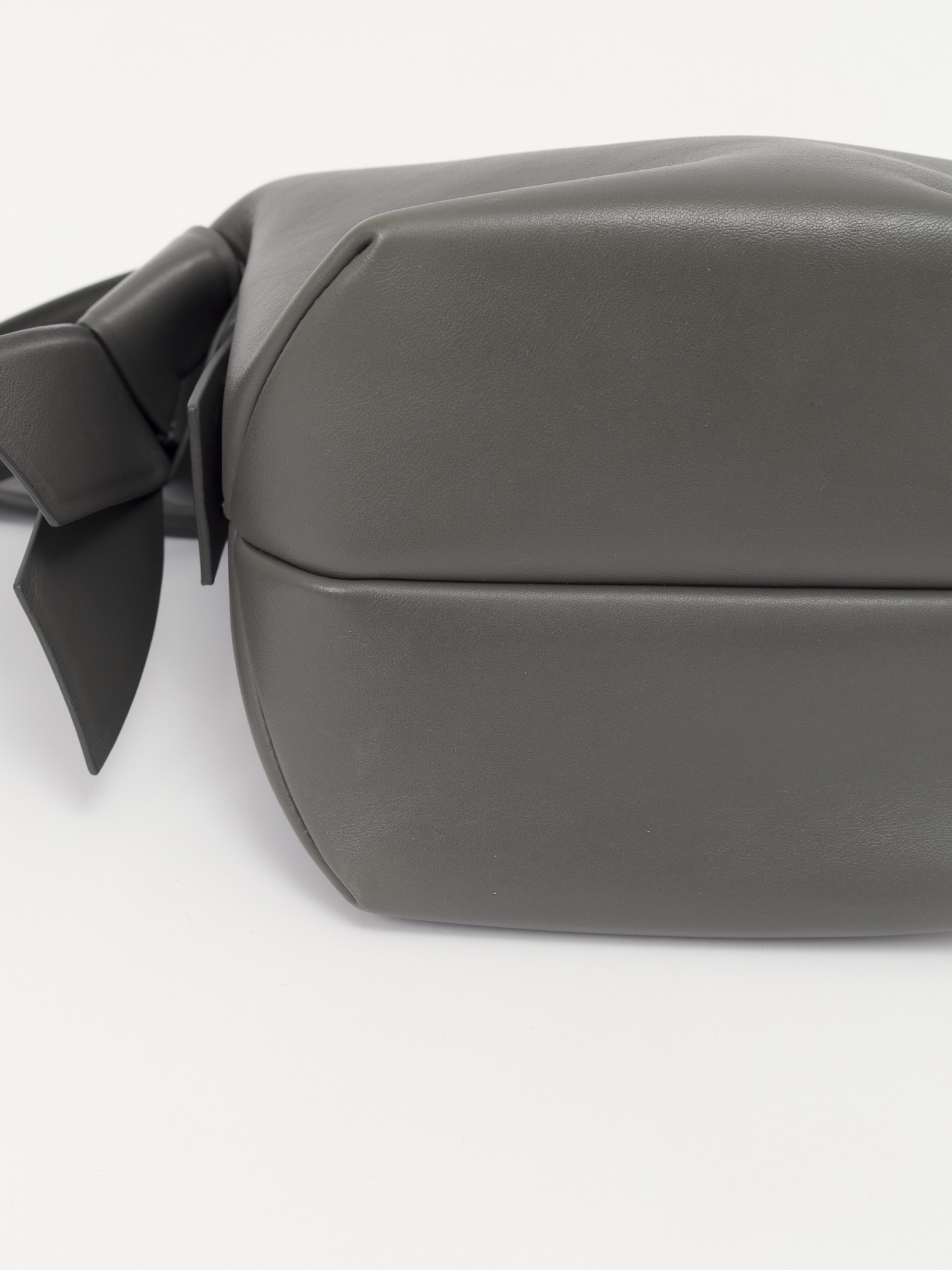 Acne Studios Musubi 7