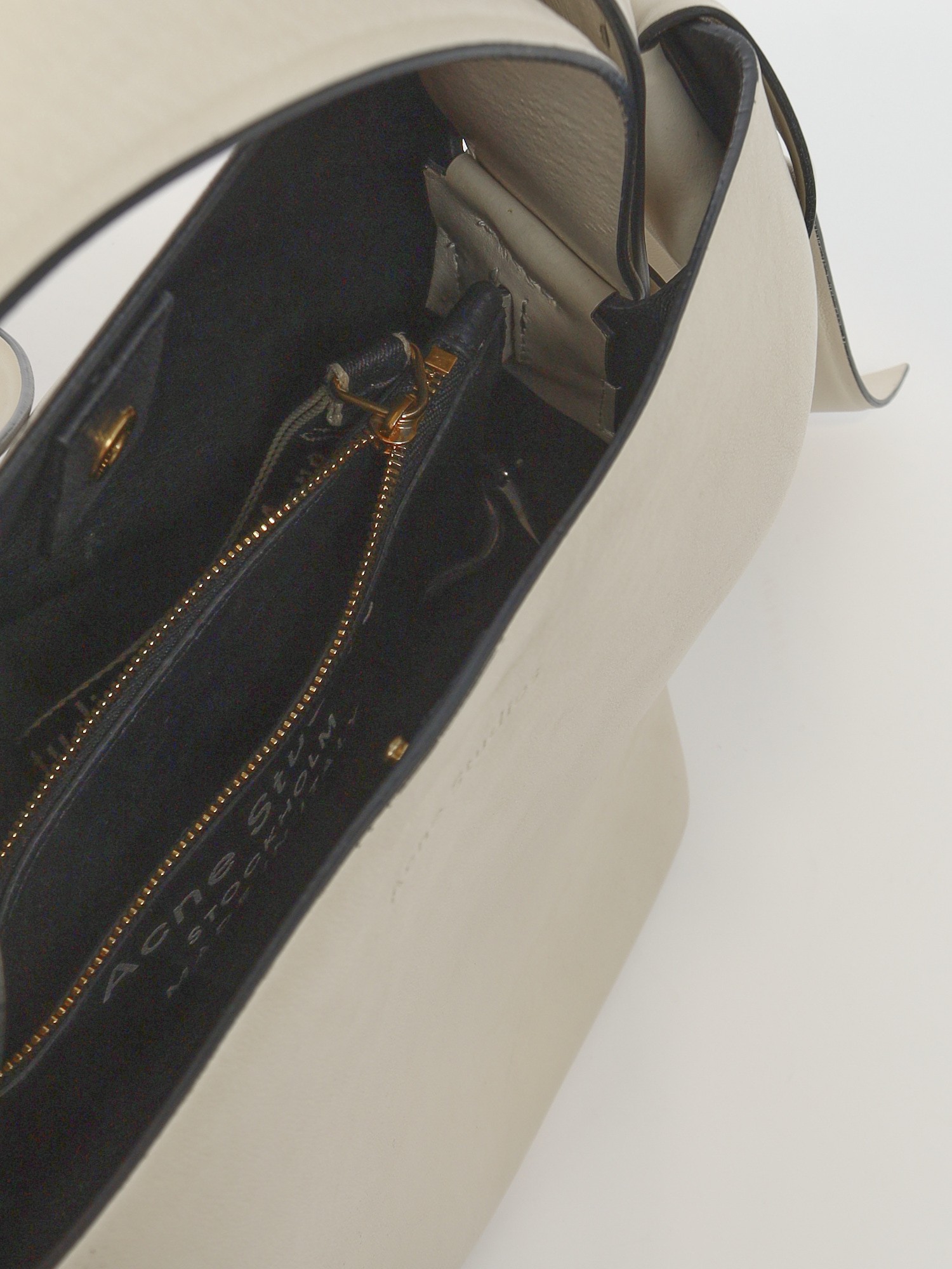 Acne Studios Musubi  11