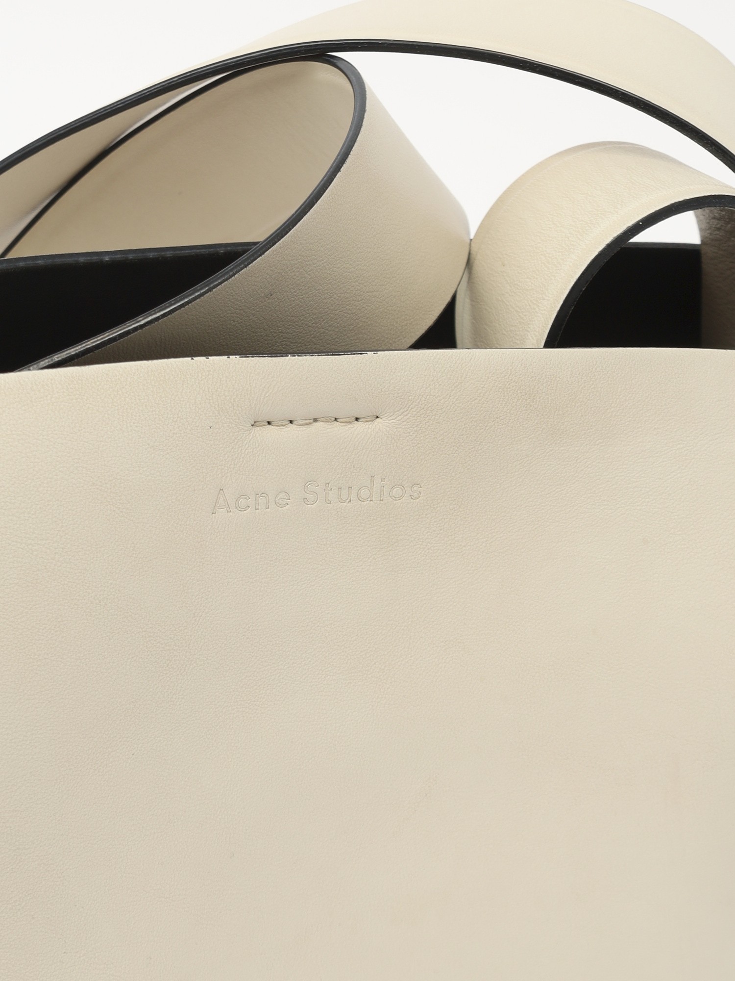 Acne Studios Musubi  5