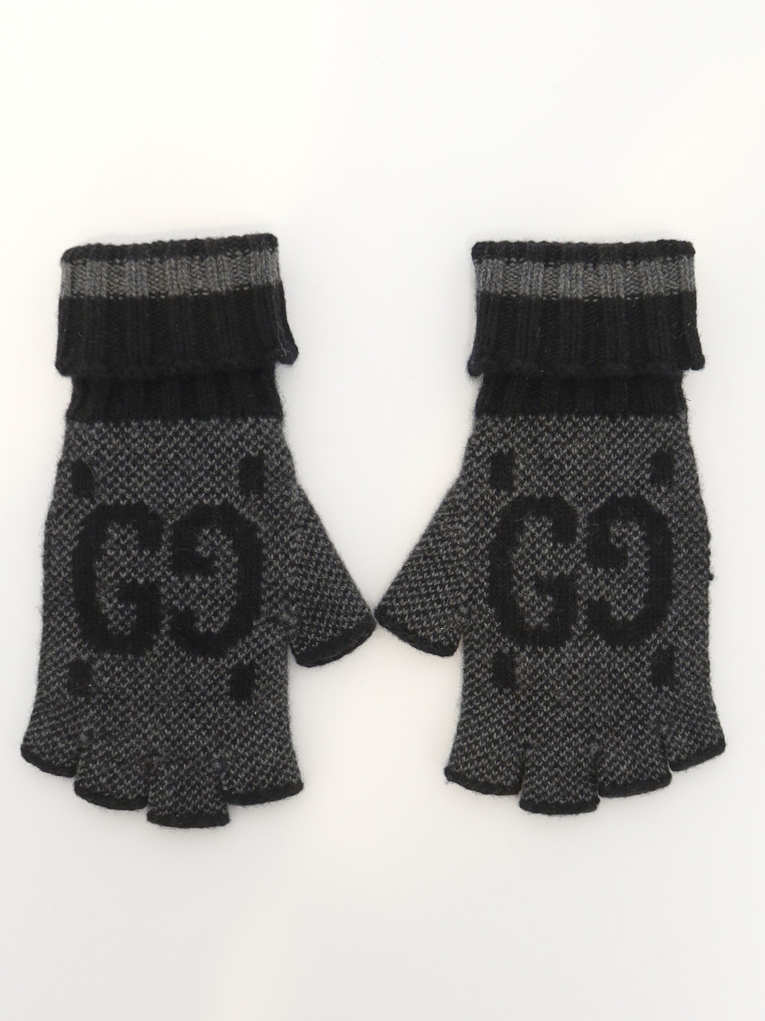 Gucci Gloves 2