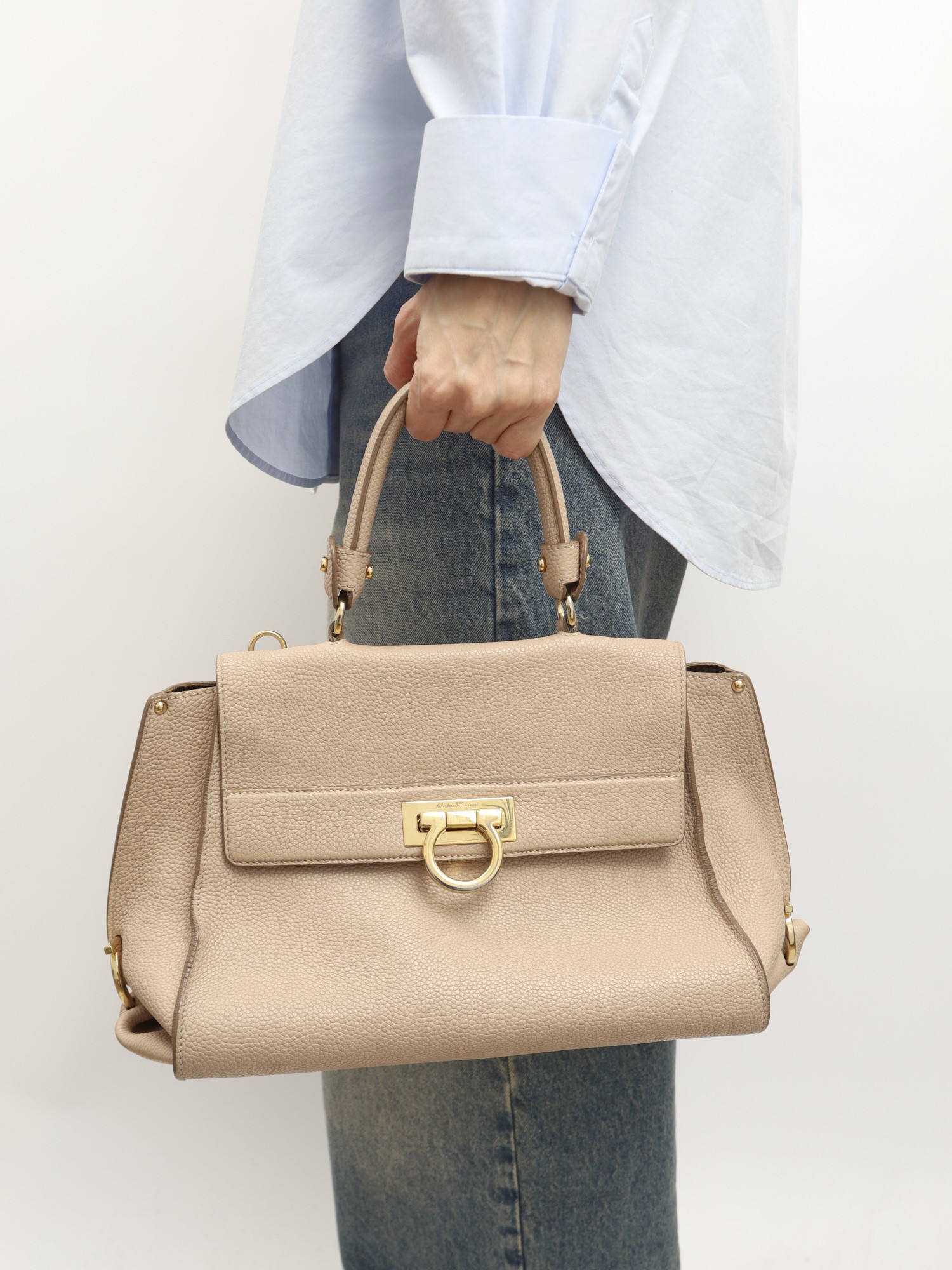 Salvatore Ferragamo Sofia  2