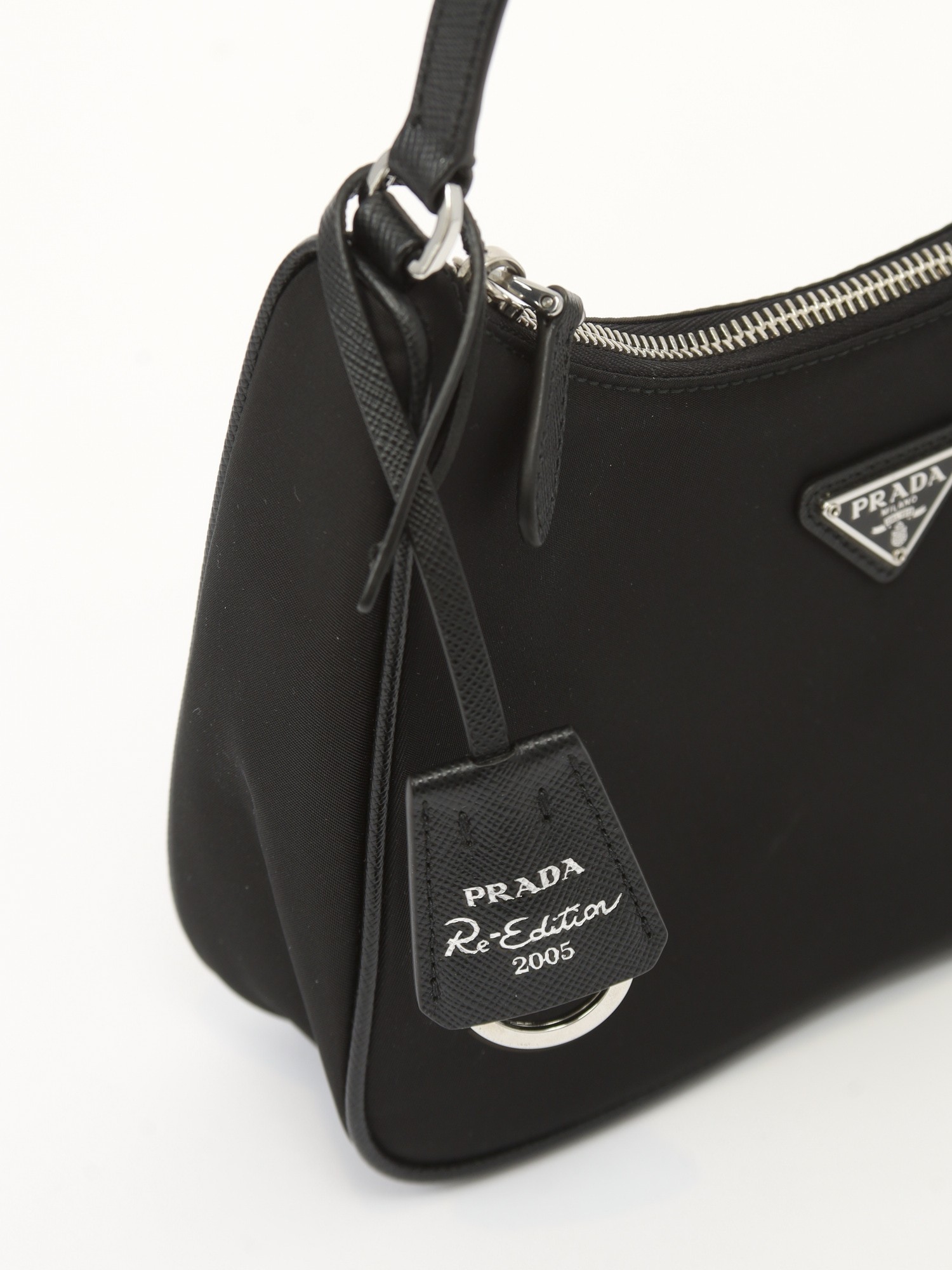 Prada Re-Edition 2005 6