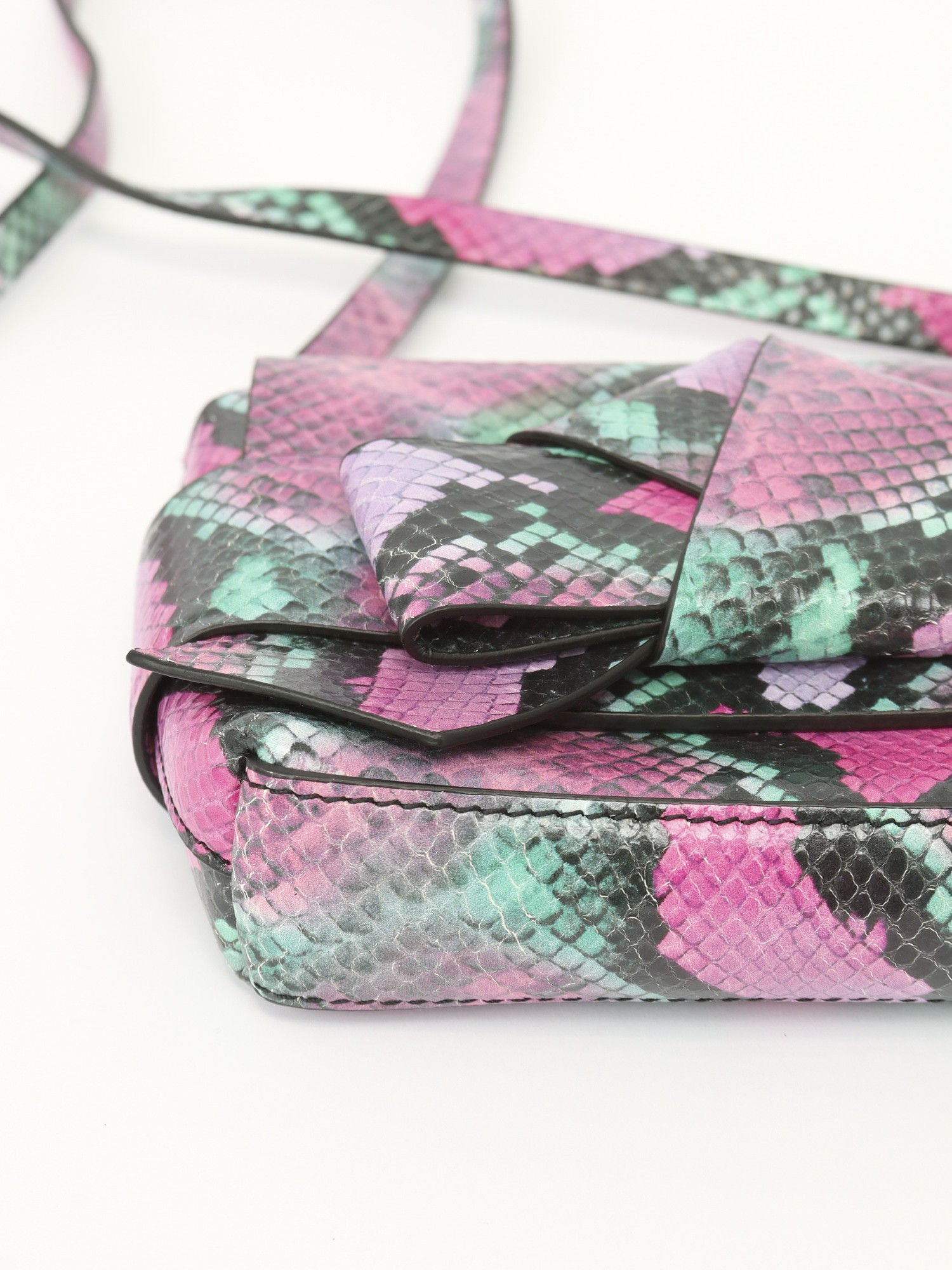 Acne Studios Musubi 5