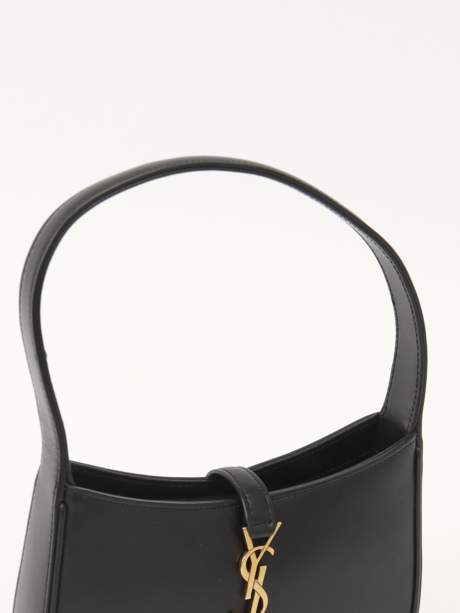 Saint Laurent Le 5 A 7  4