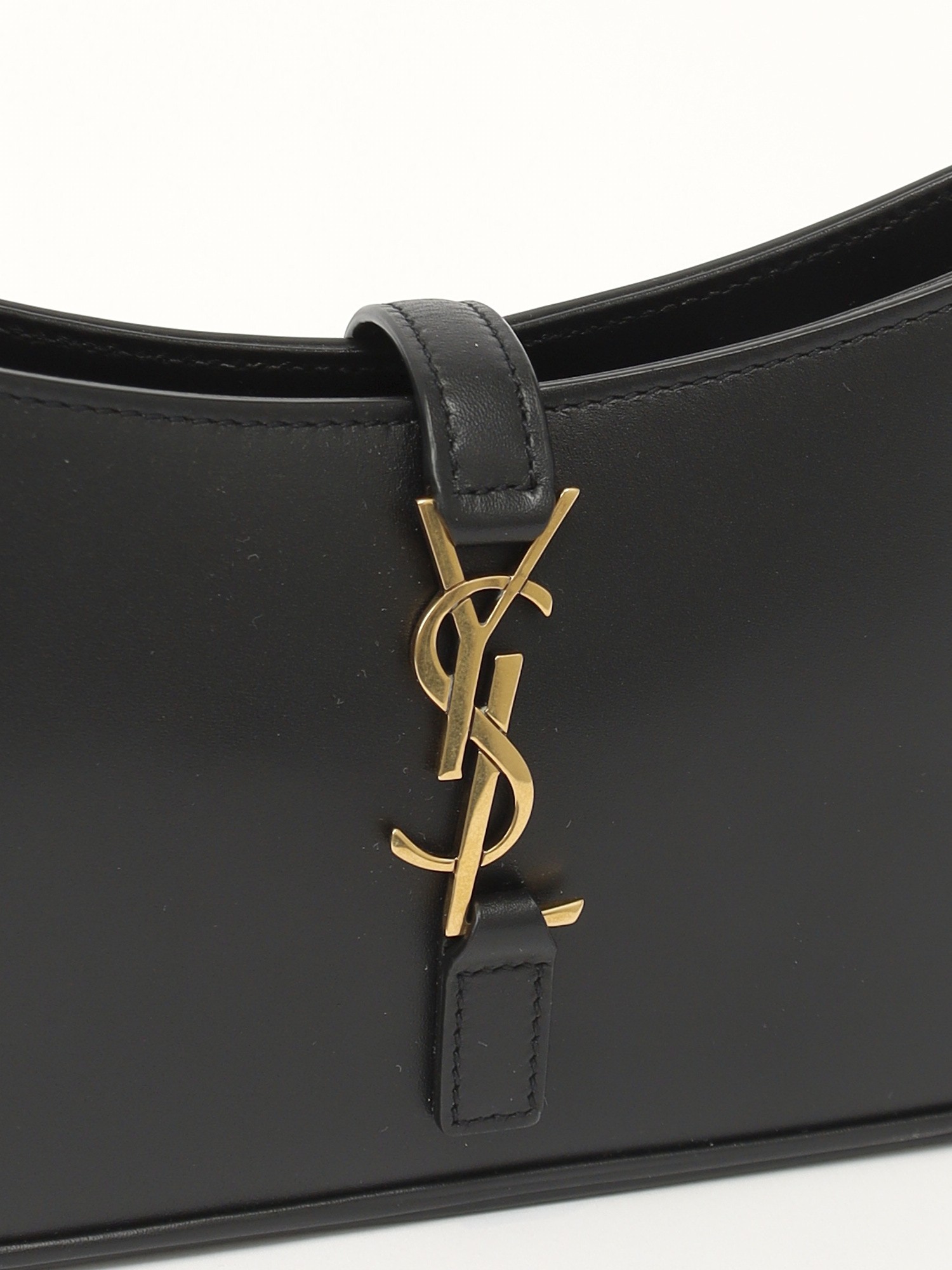 Saint Laurent Le 5 A 7  5