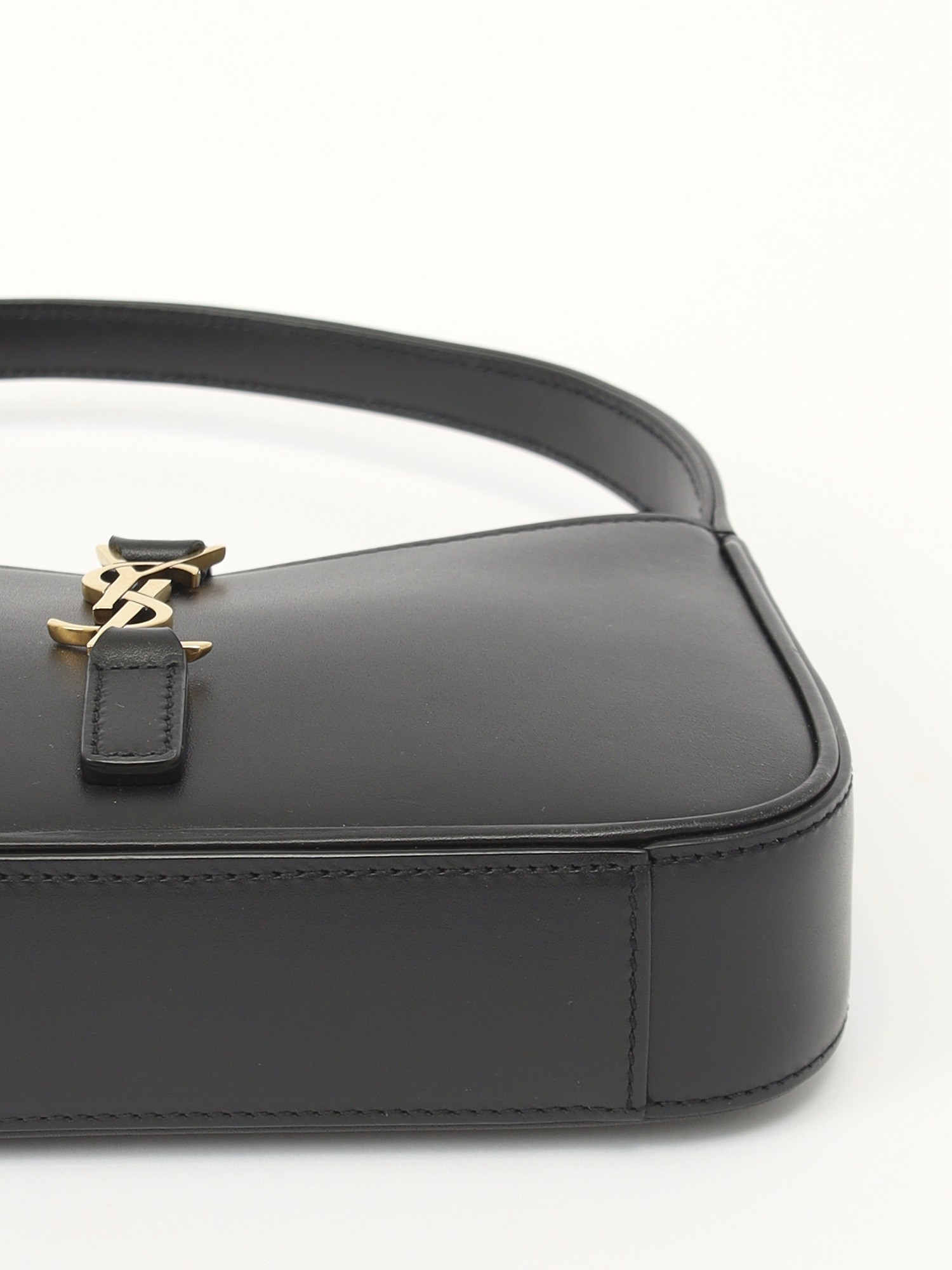 Saint Laurent Le 5 A 7  7