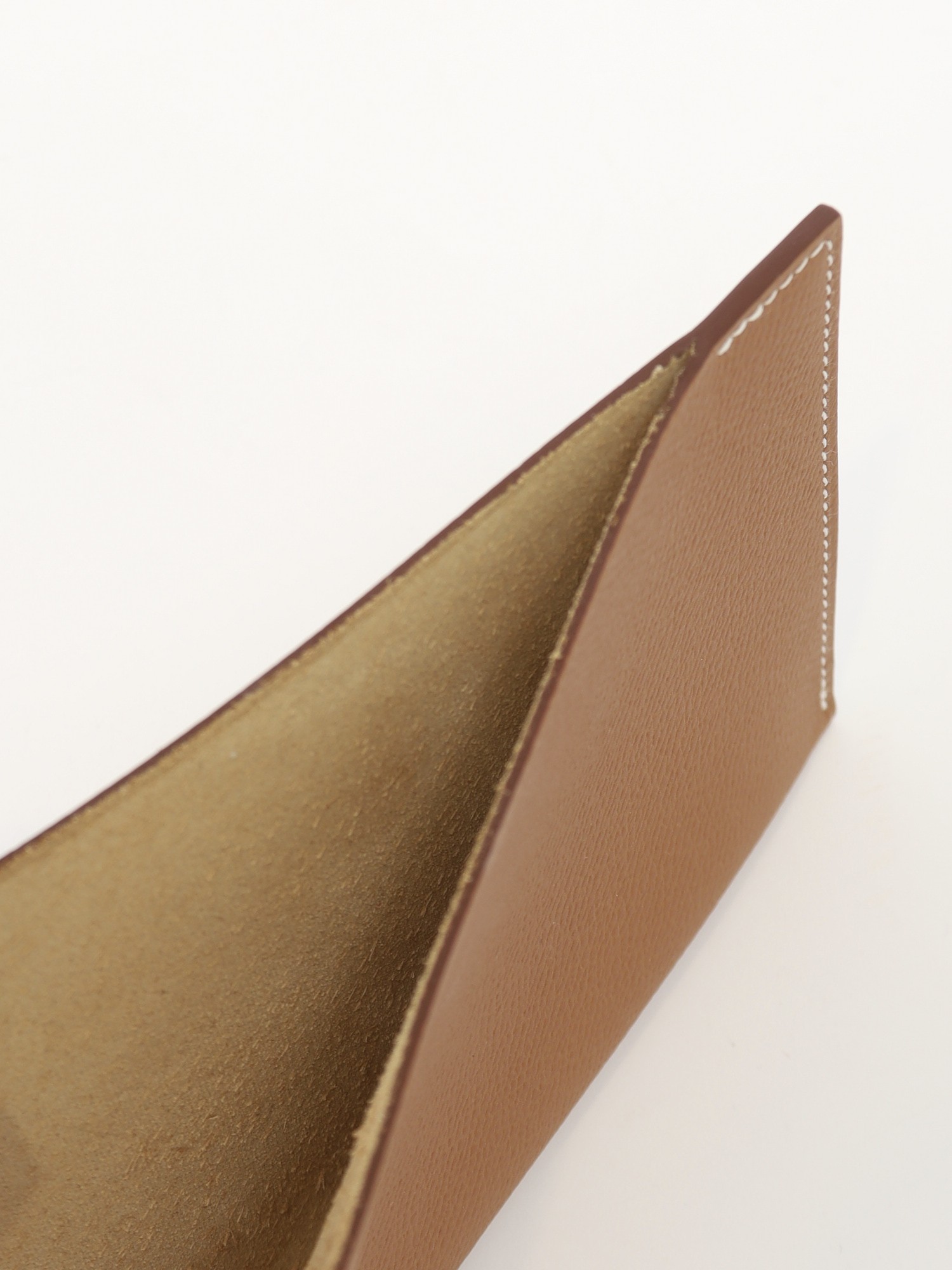 Hermes Cover for documents 5