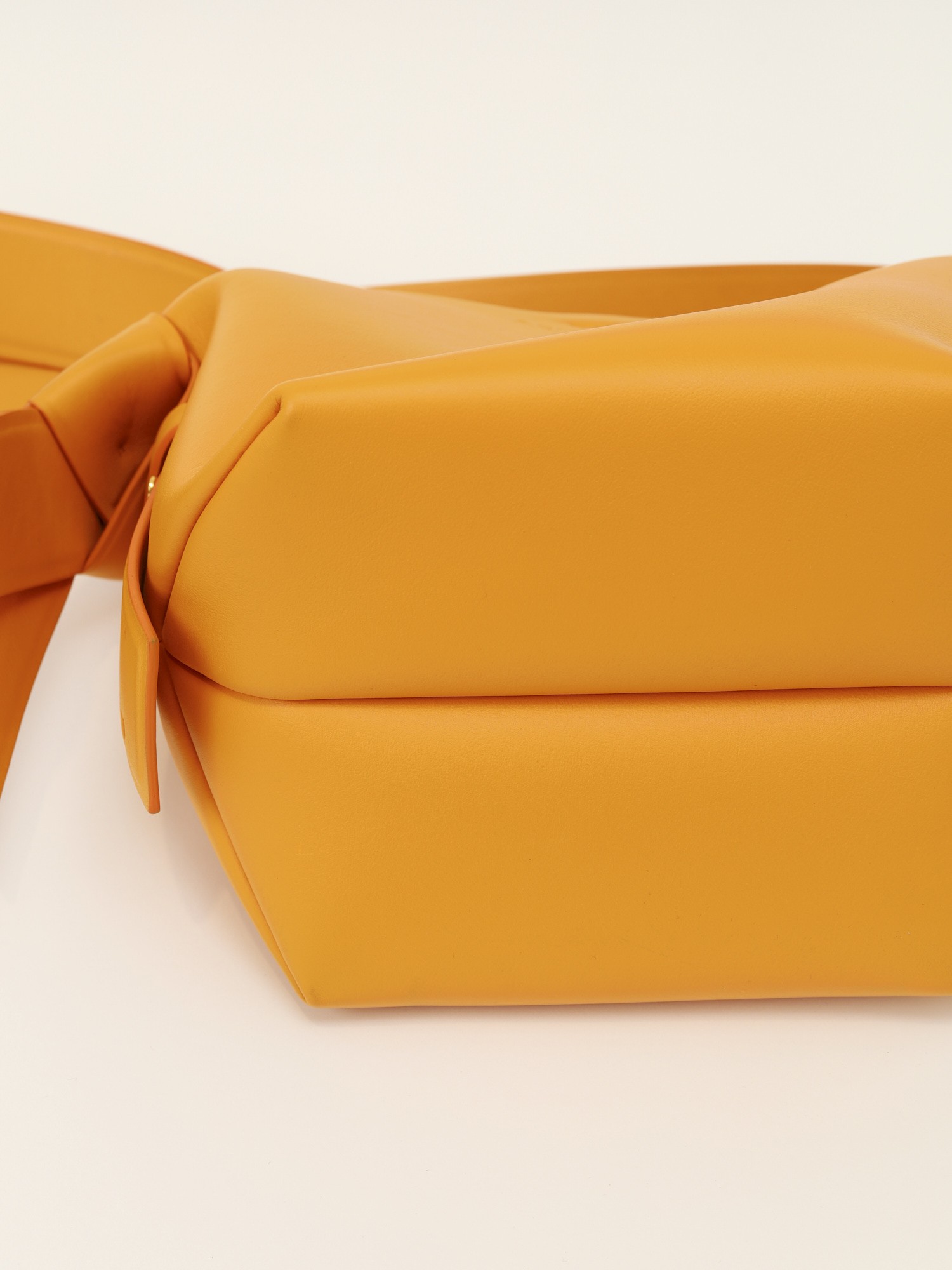 Acne Studios Musubi 9