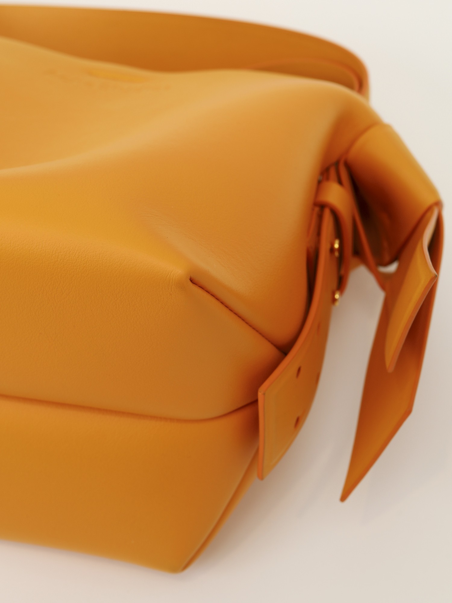 Acne Studios Musubi 12