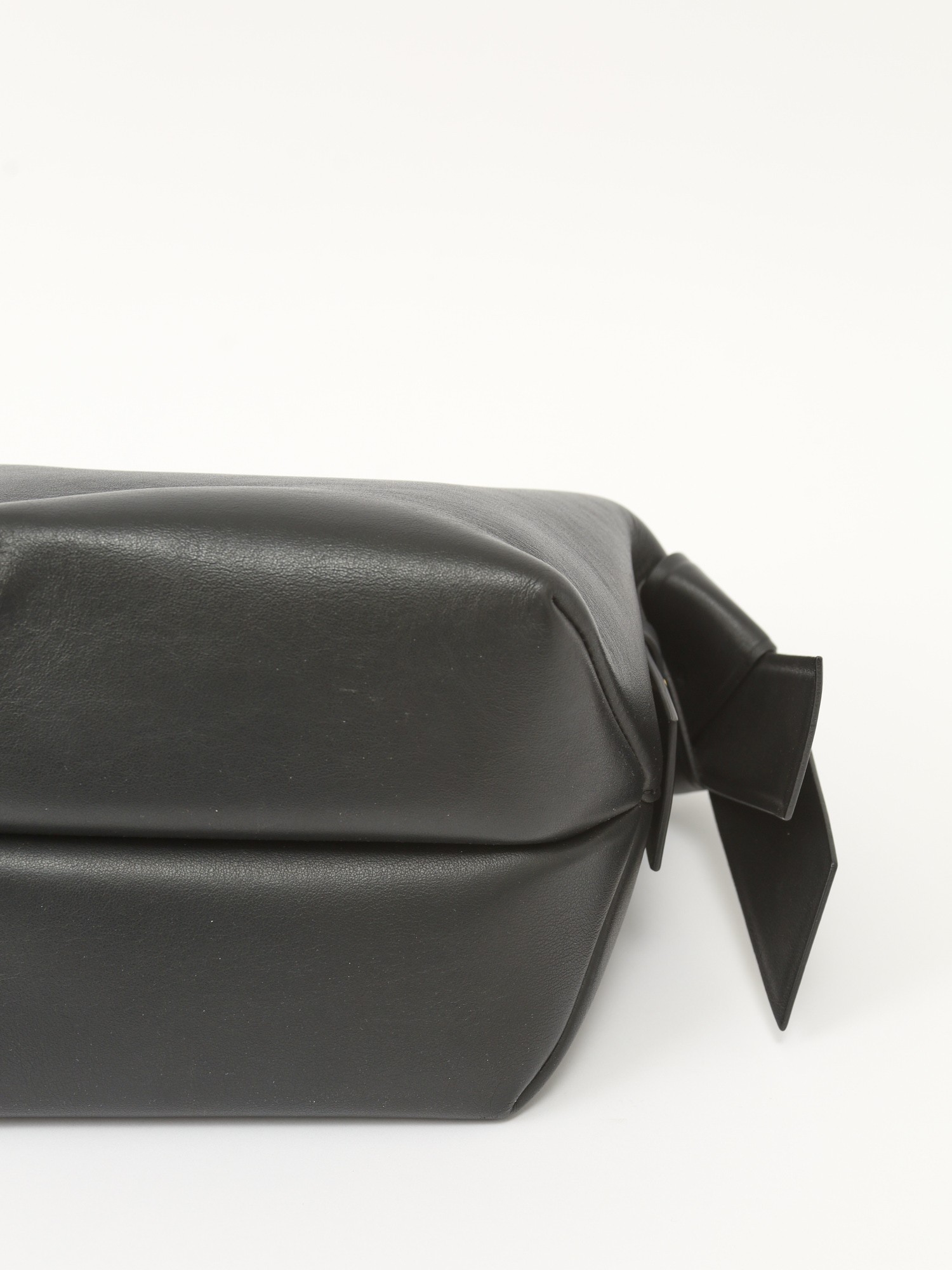 Acne Studios Musubi  9