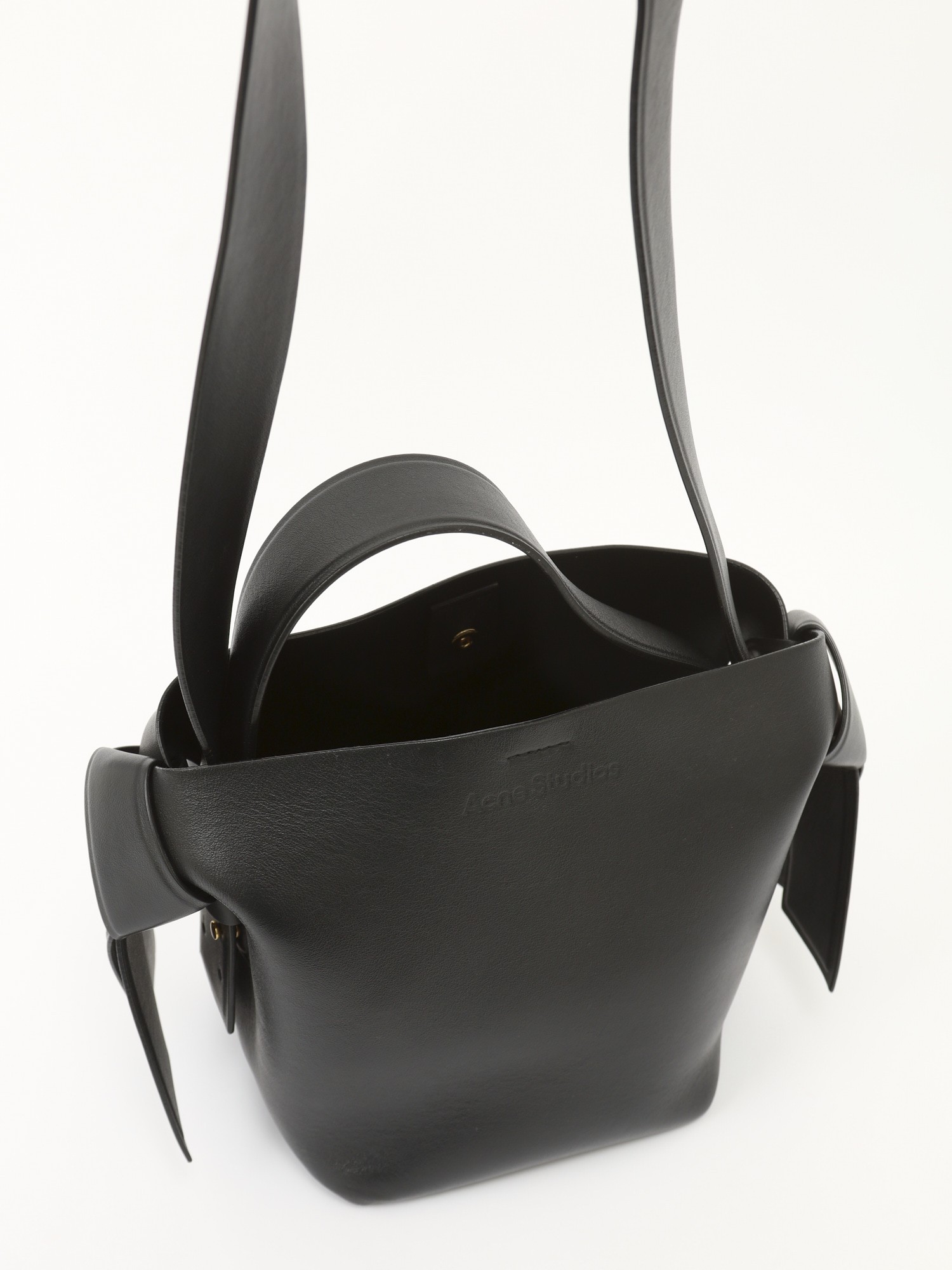 Acne Studios Musubi  4