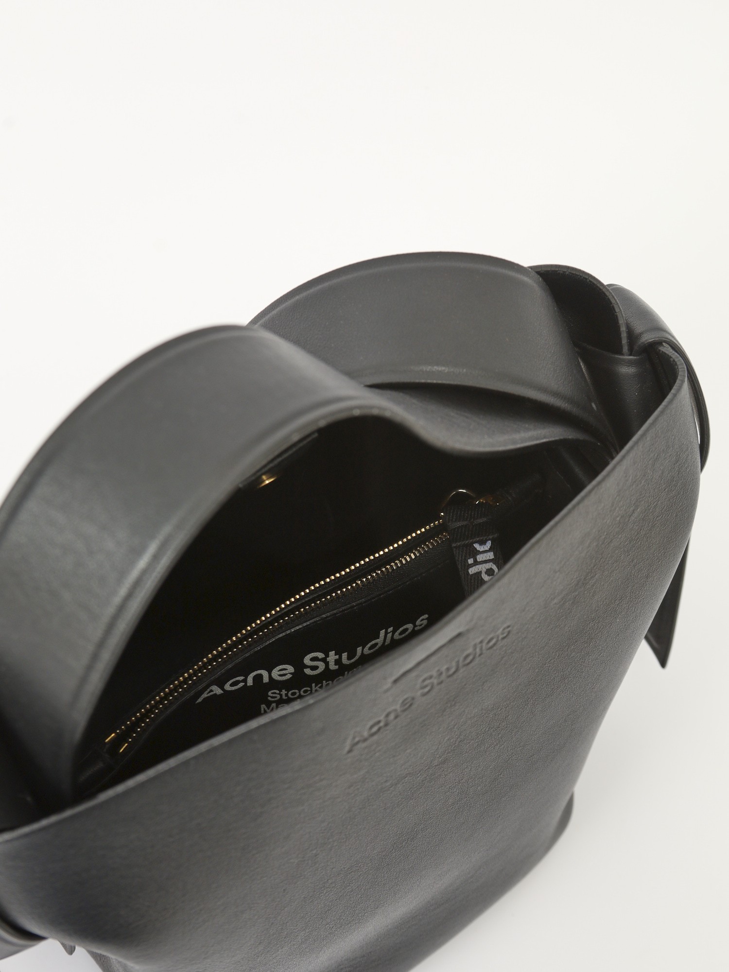 Acne Studios Musubi  10