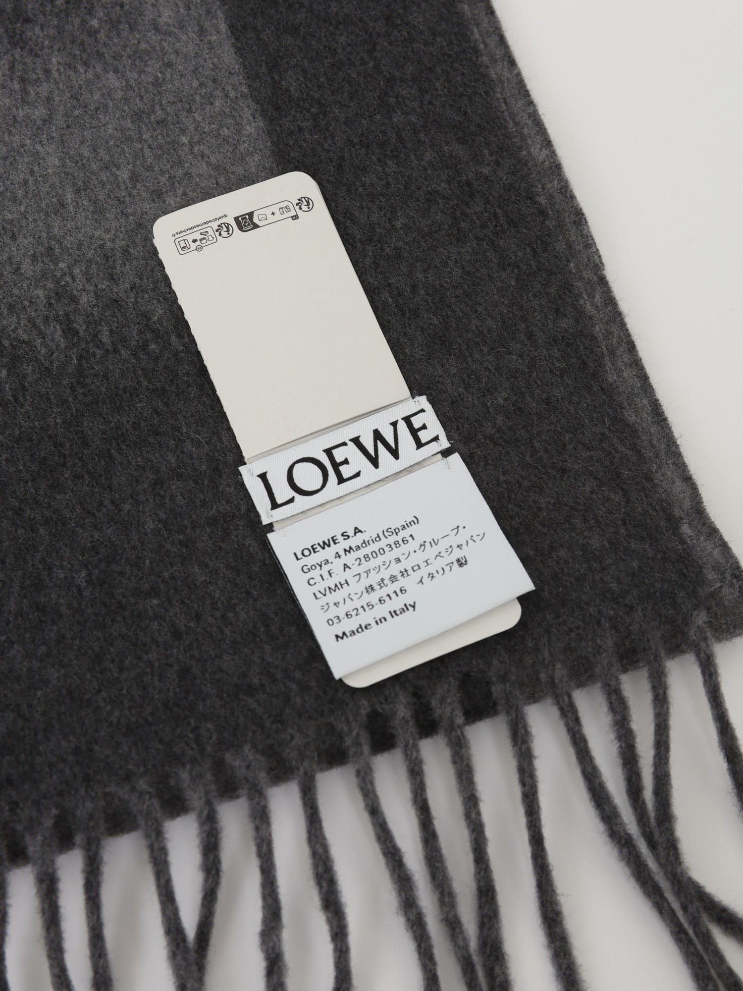 Loewe Scarf 3
