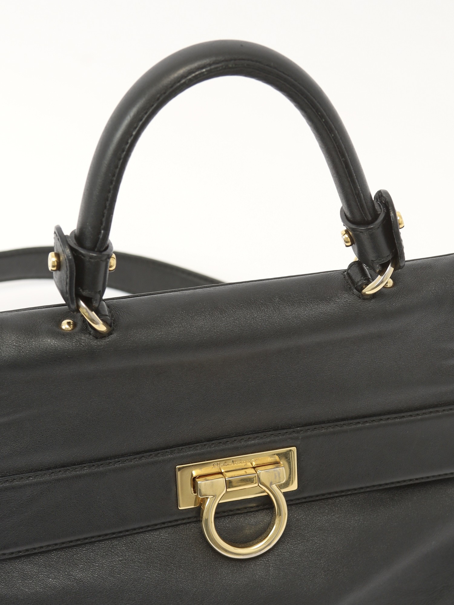 Salvatore Ferragamo Sofia 4