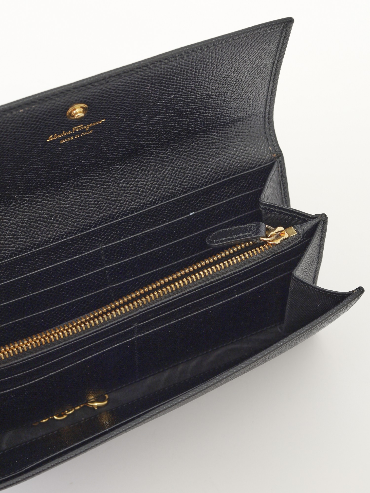 Salvatore Ferragamo Wallet  8
