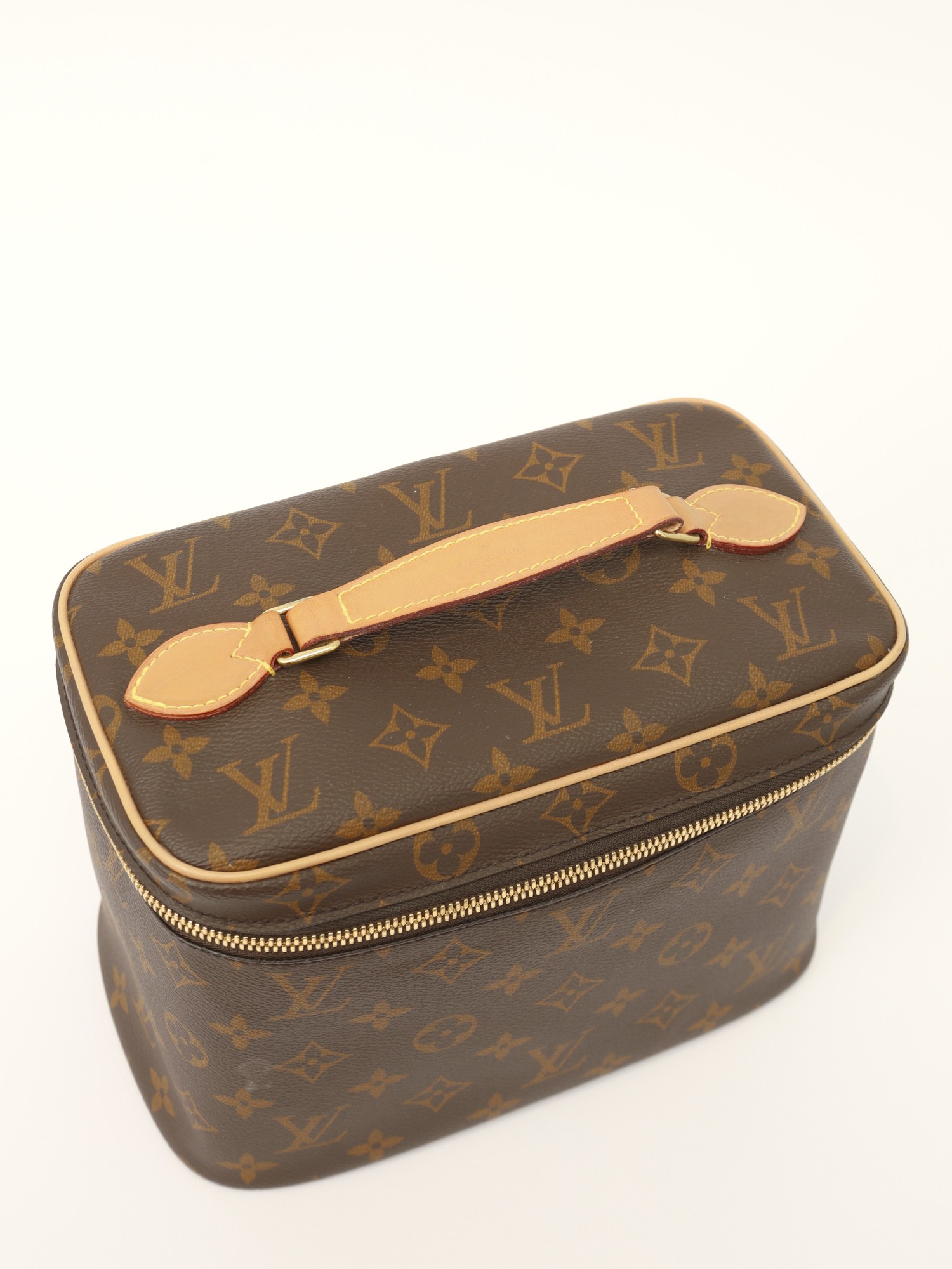 Louis Vuitton Nice  5