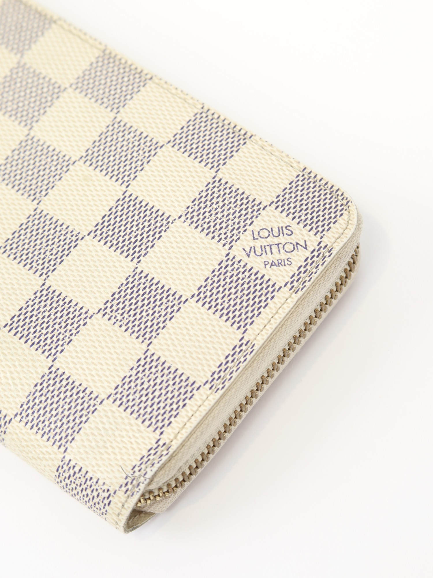 Louis Vuitton Wallet 4