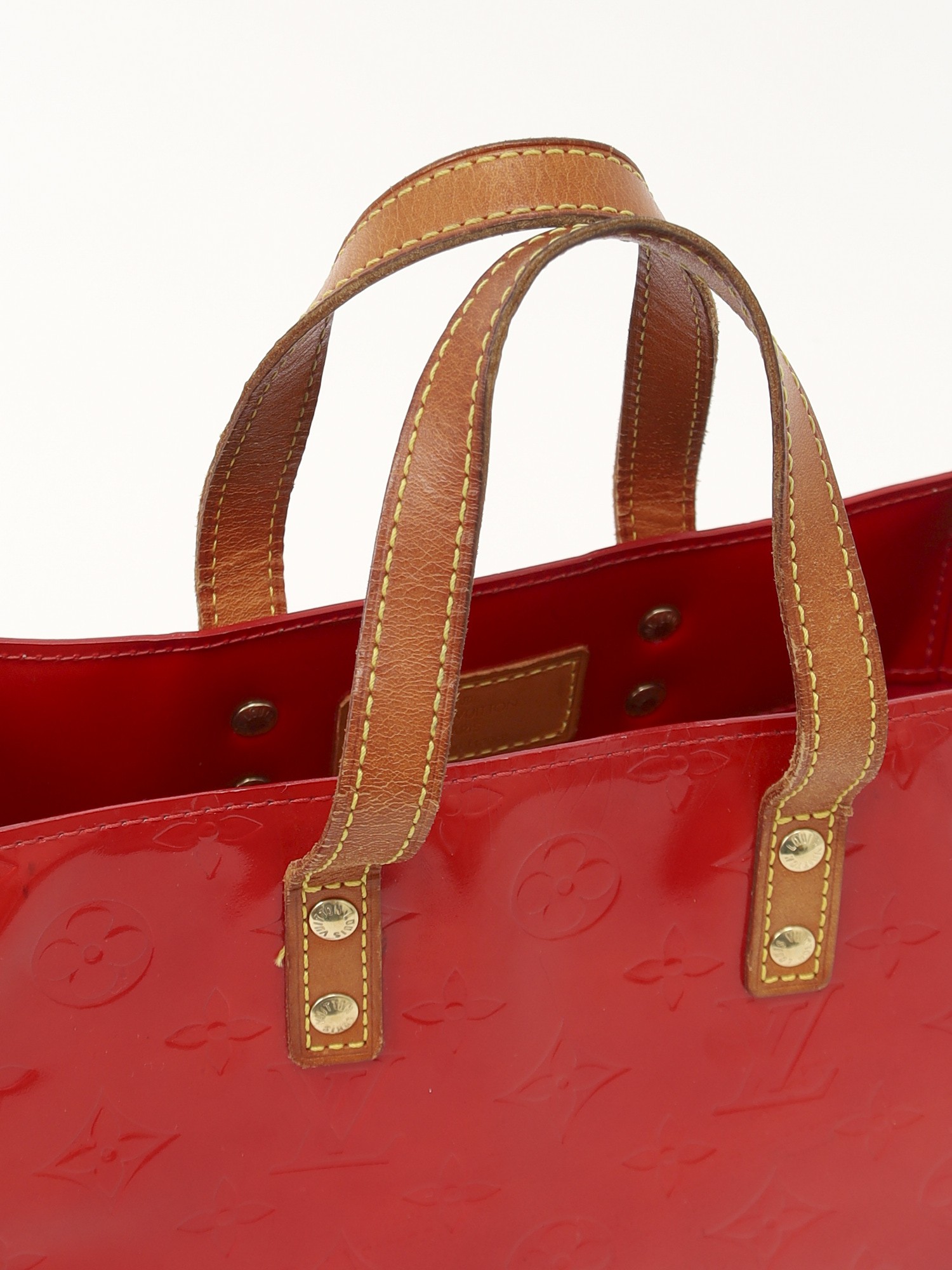 Louis Vuitton Reade 4