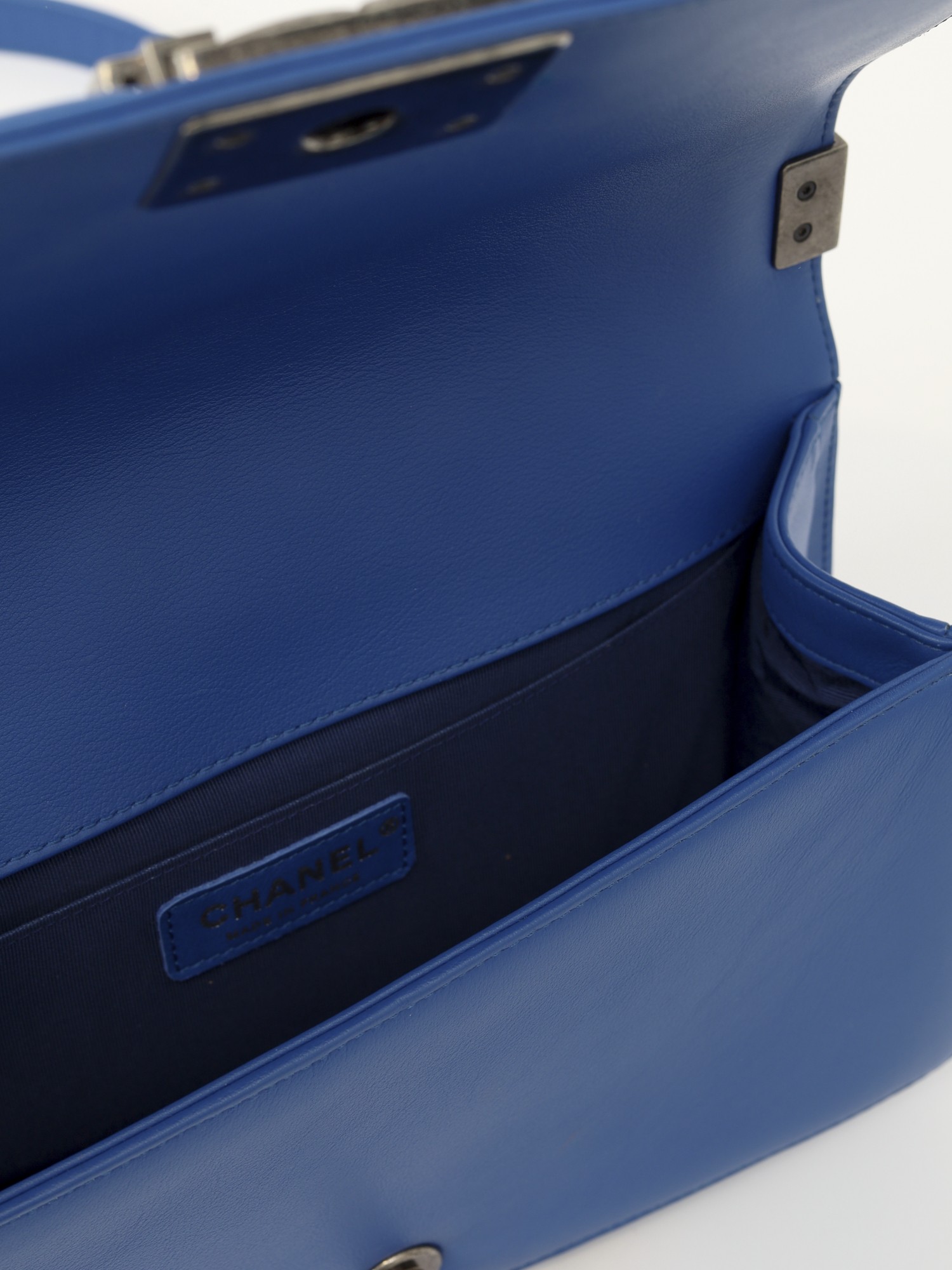 Chanel Boy 9