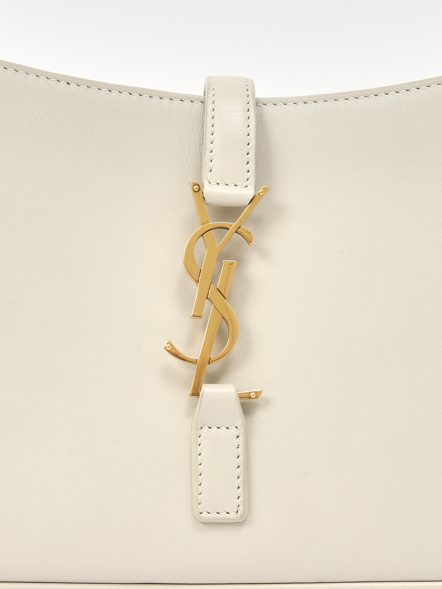 Saint Laurent Le 5 a 7 4