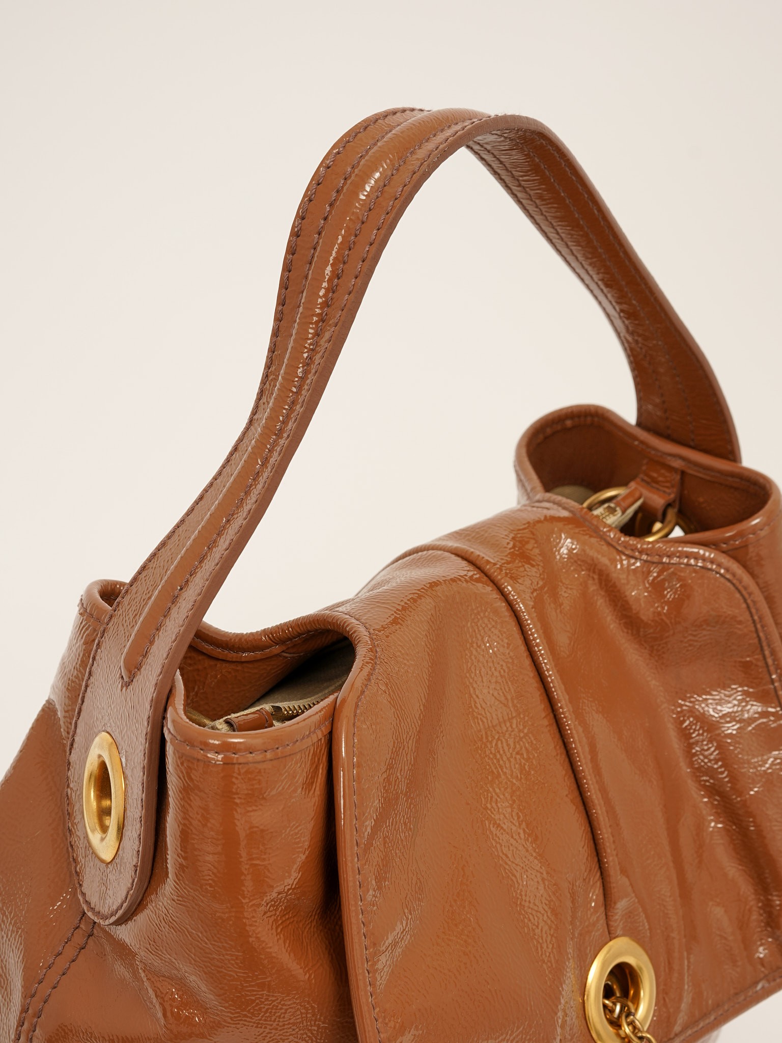 Saint Laurent Capri 4