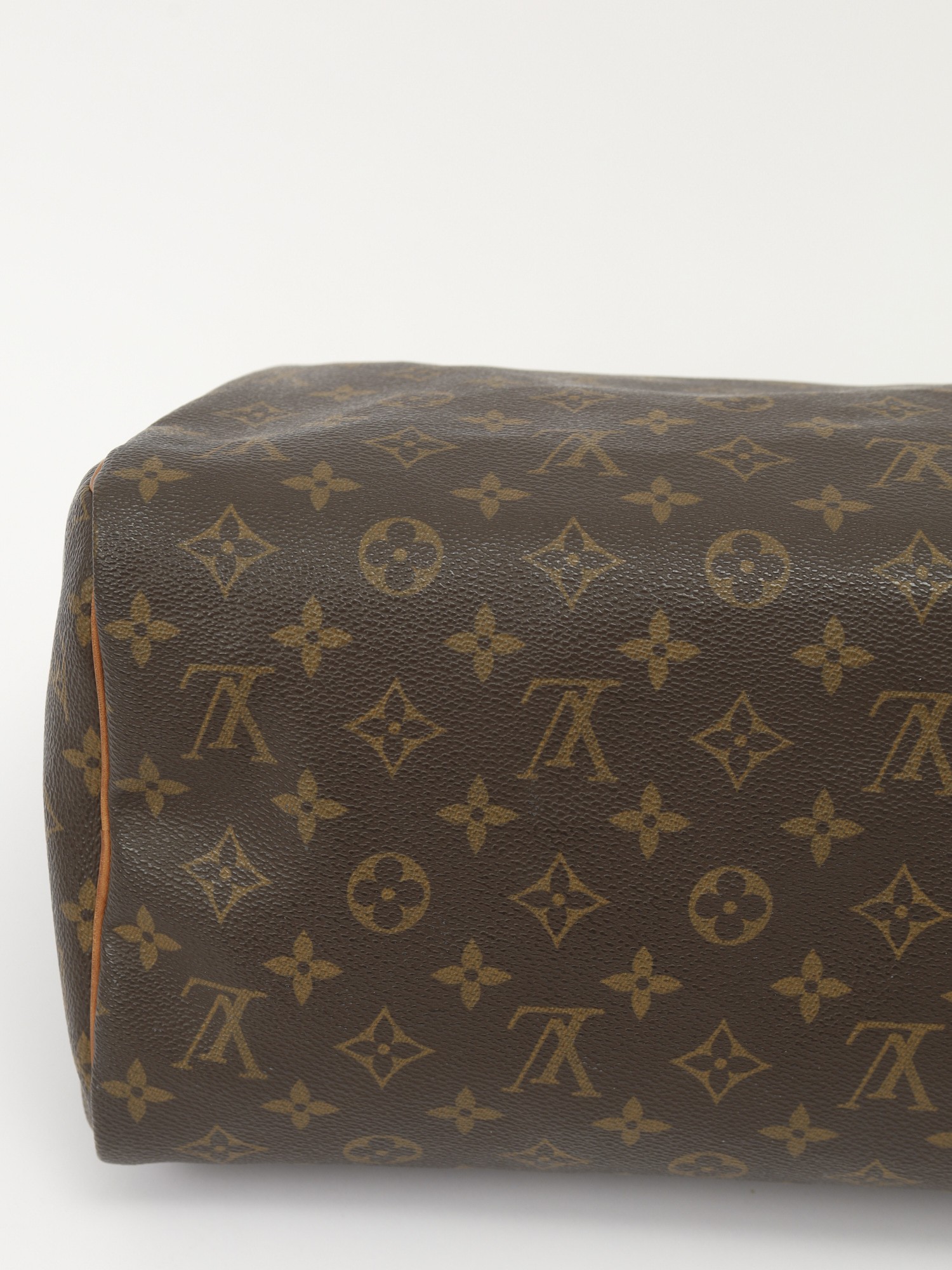 Louis Vuitton Speedy 8