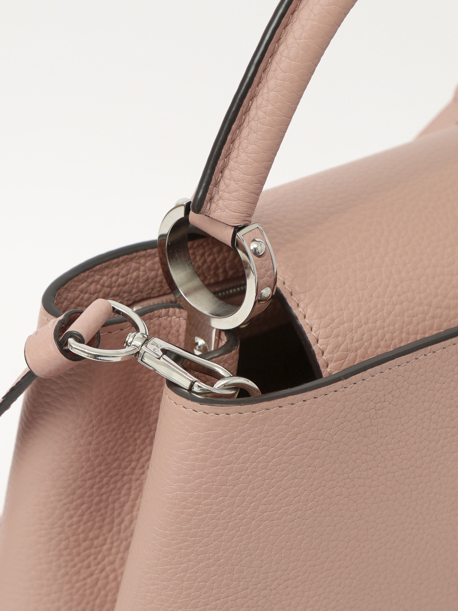 Louis Vuitton Capucines  6