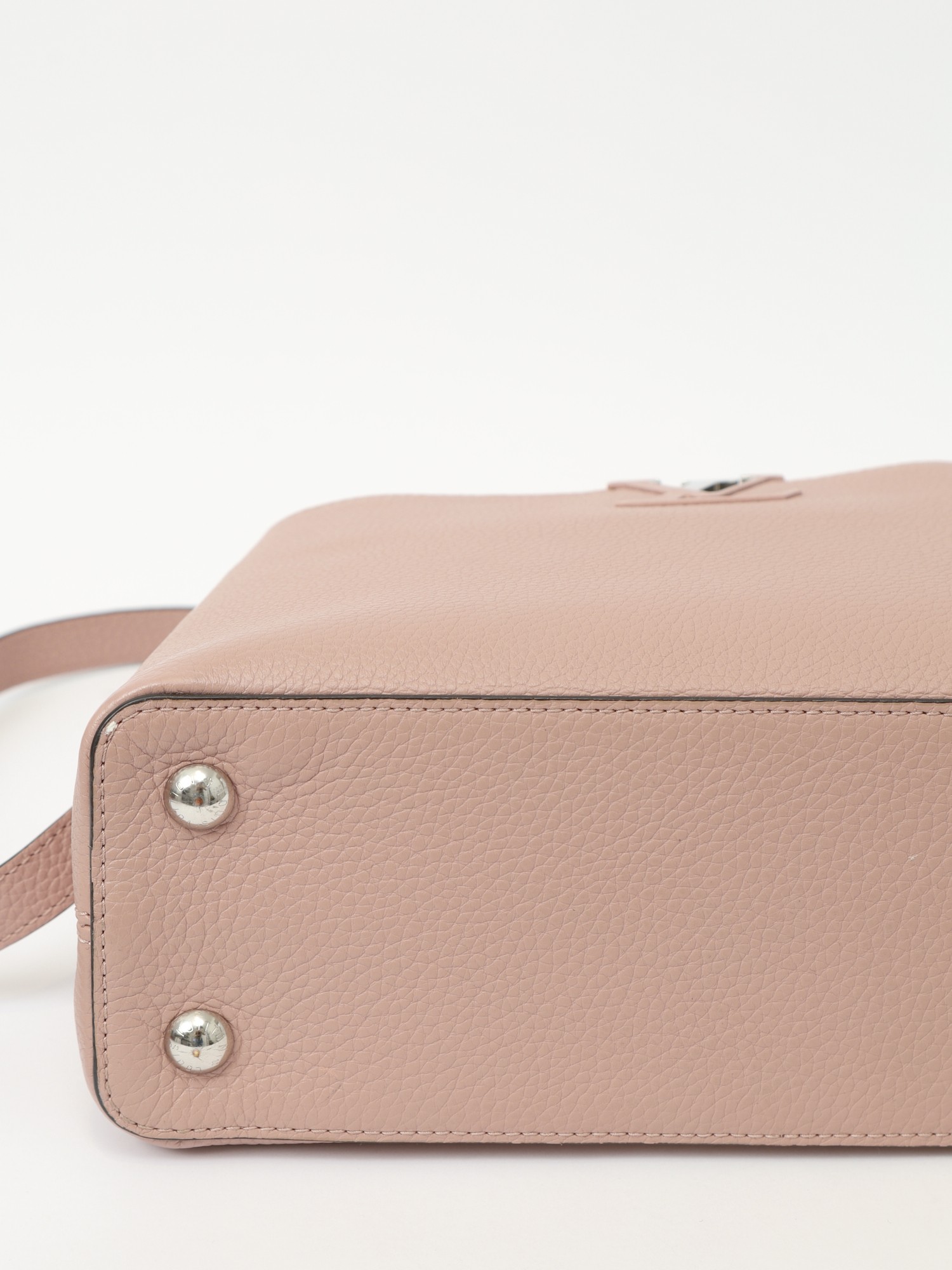 Louis Vuitton Capucines  8