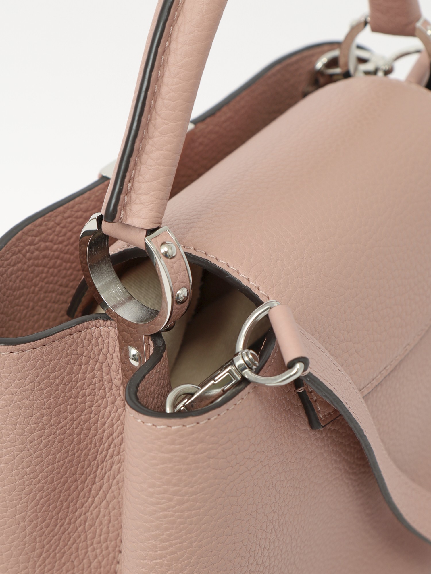 Louis Vuitton Capucines  7