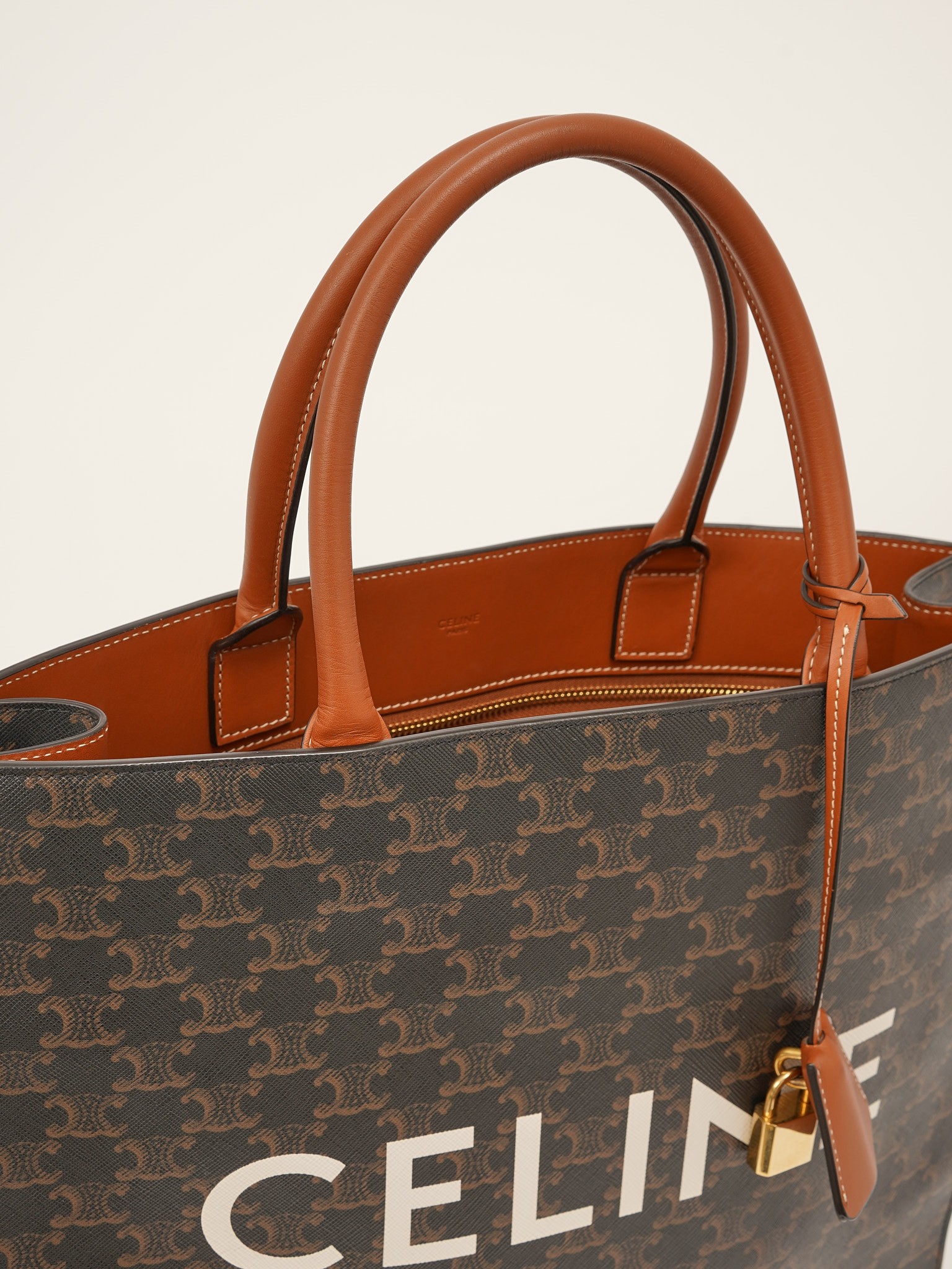 Celine Cabas 4