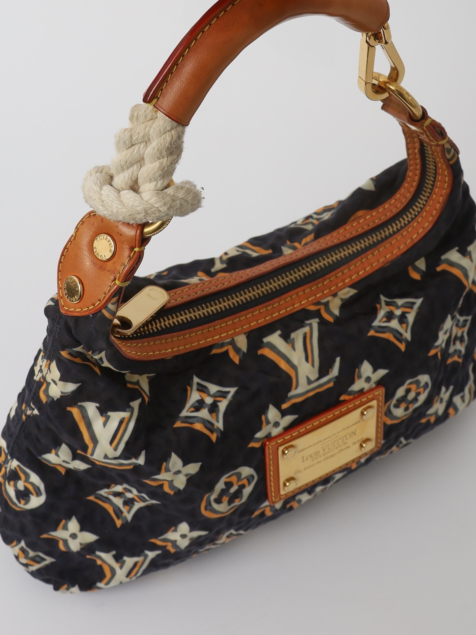 Louis Vuitton Bulle 4