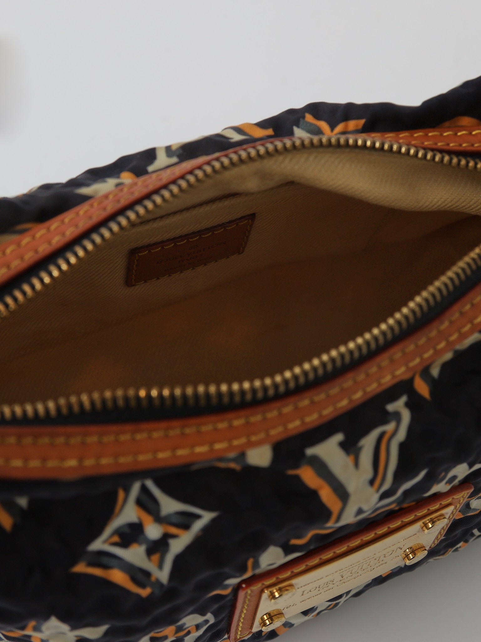 Louis Vuitton Bulle 10