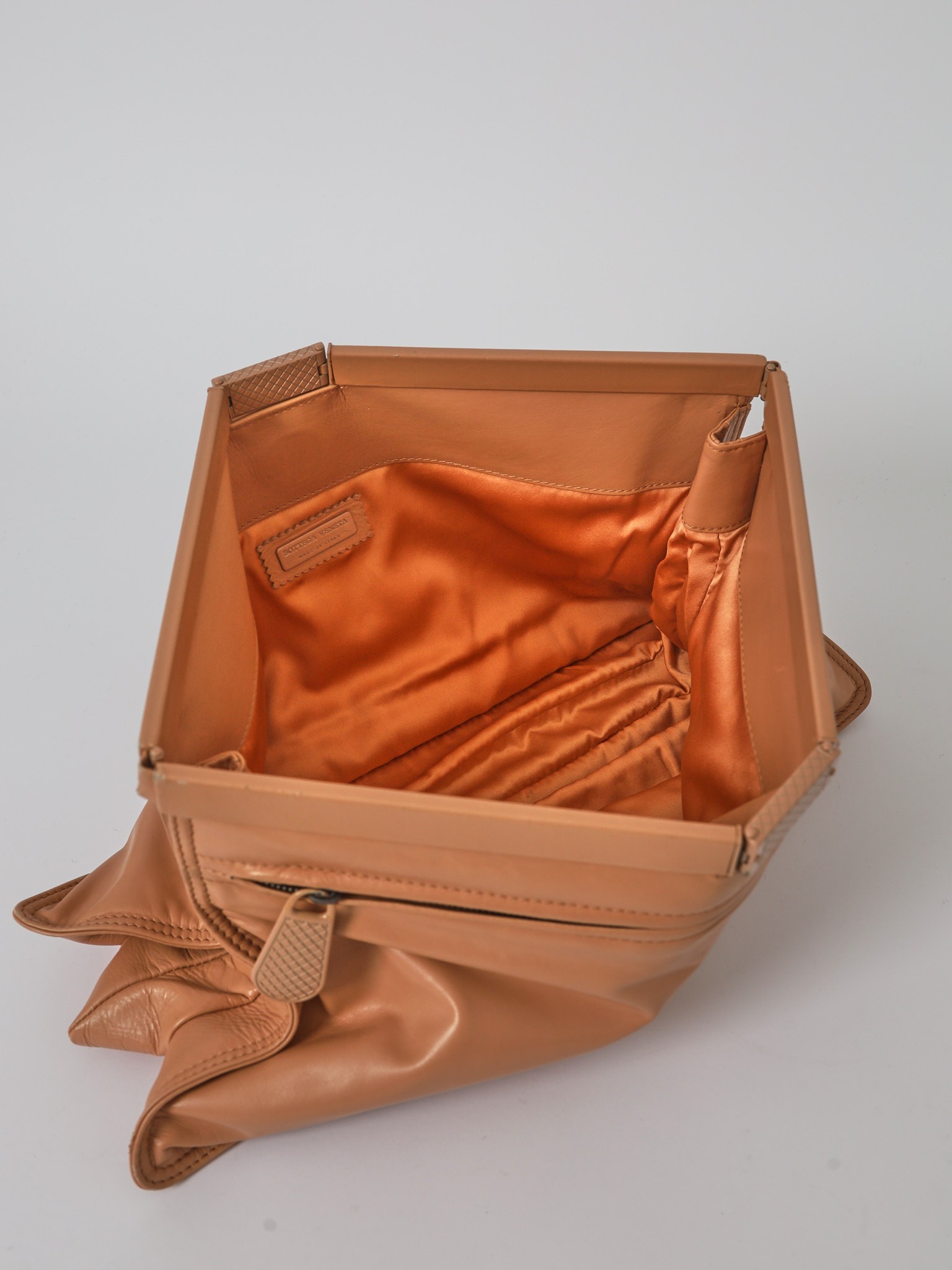 Bottega Veneta Leather Bag 9