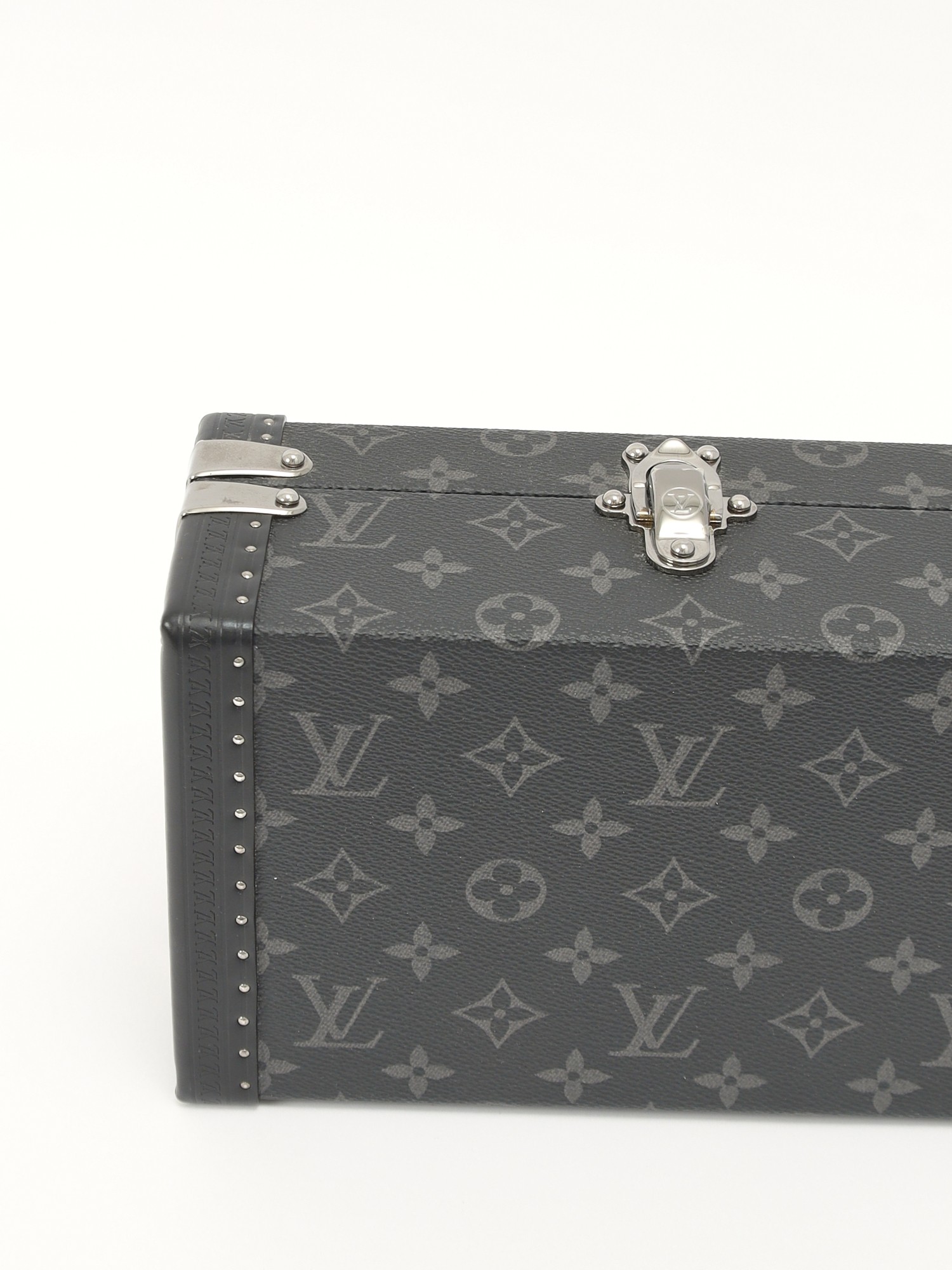 Louis Vuitton Case 4