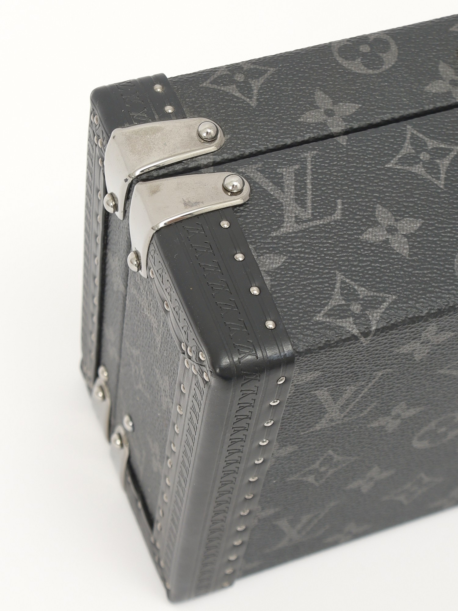 Louis Vuitton Case 6