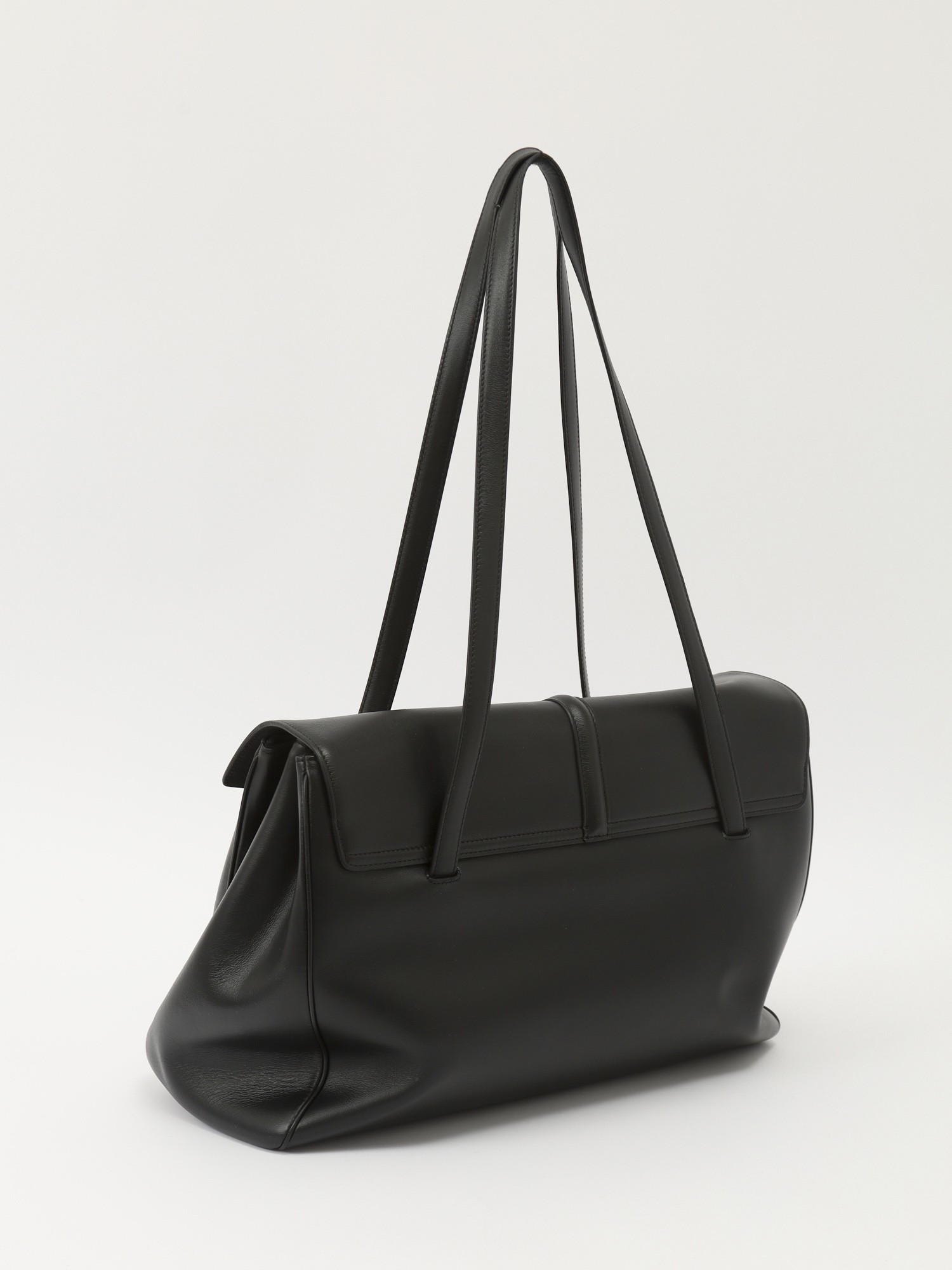 Celine 16 3