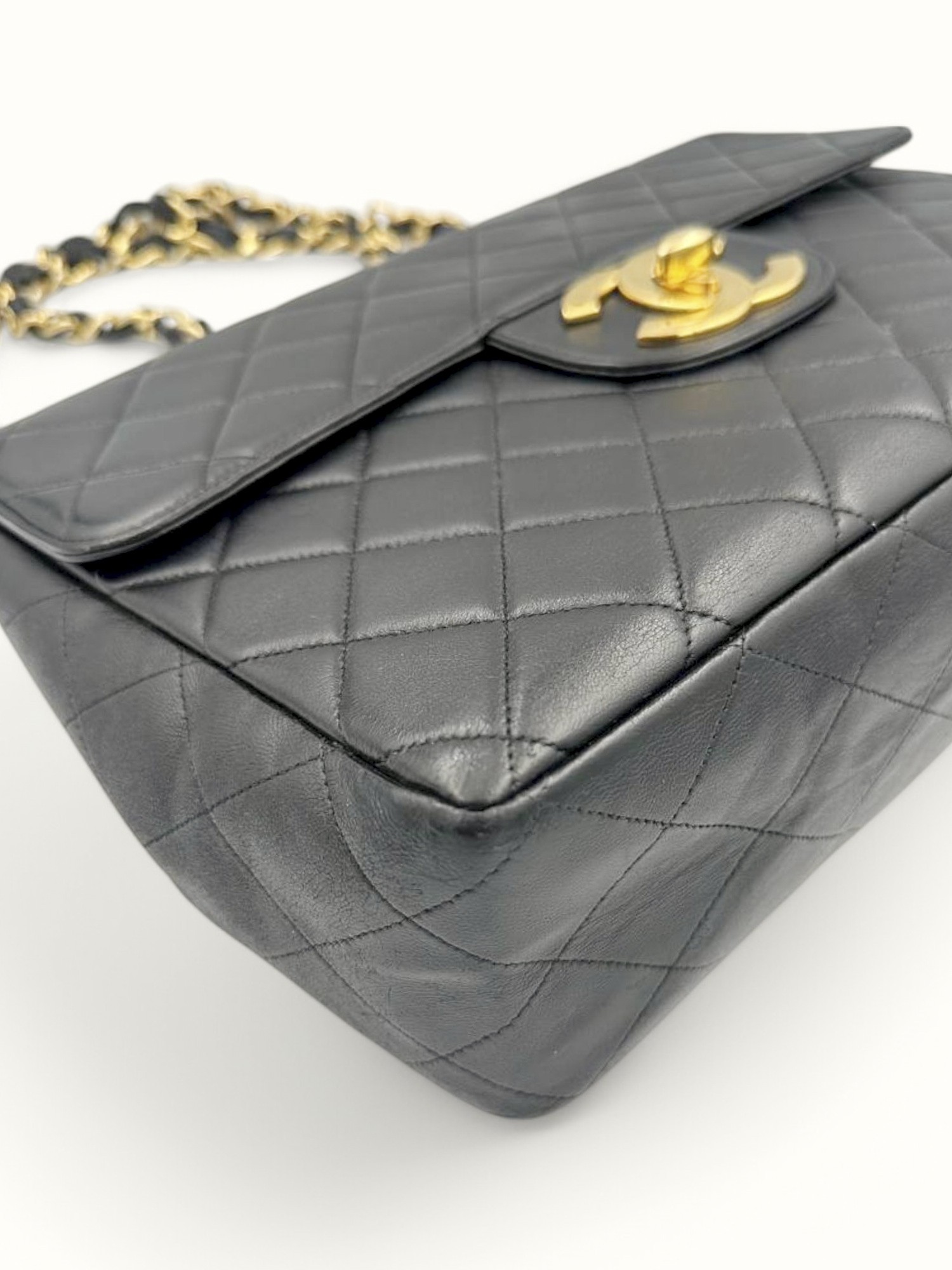 Chanel Timeless Classic 8