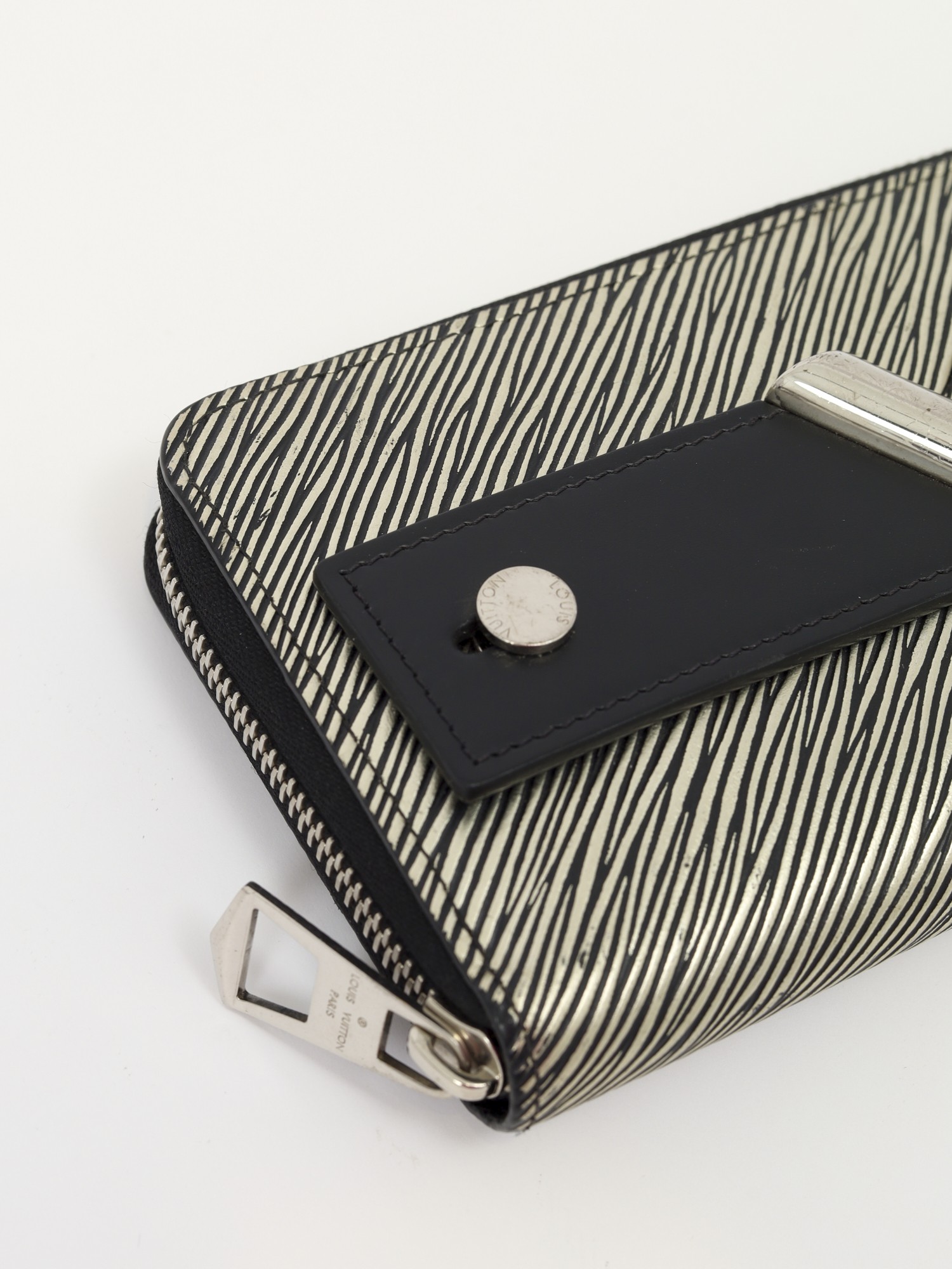 Louis Vuitton Wallet 4